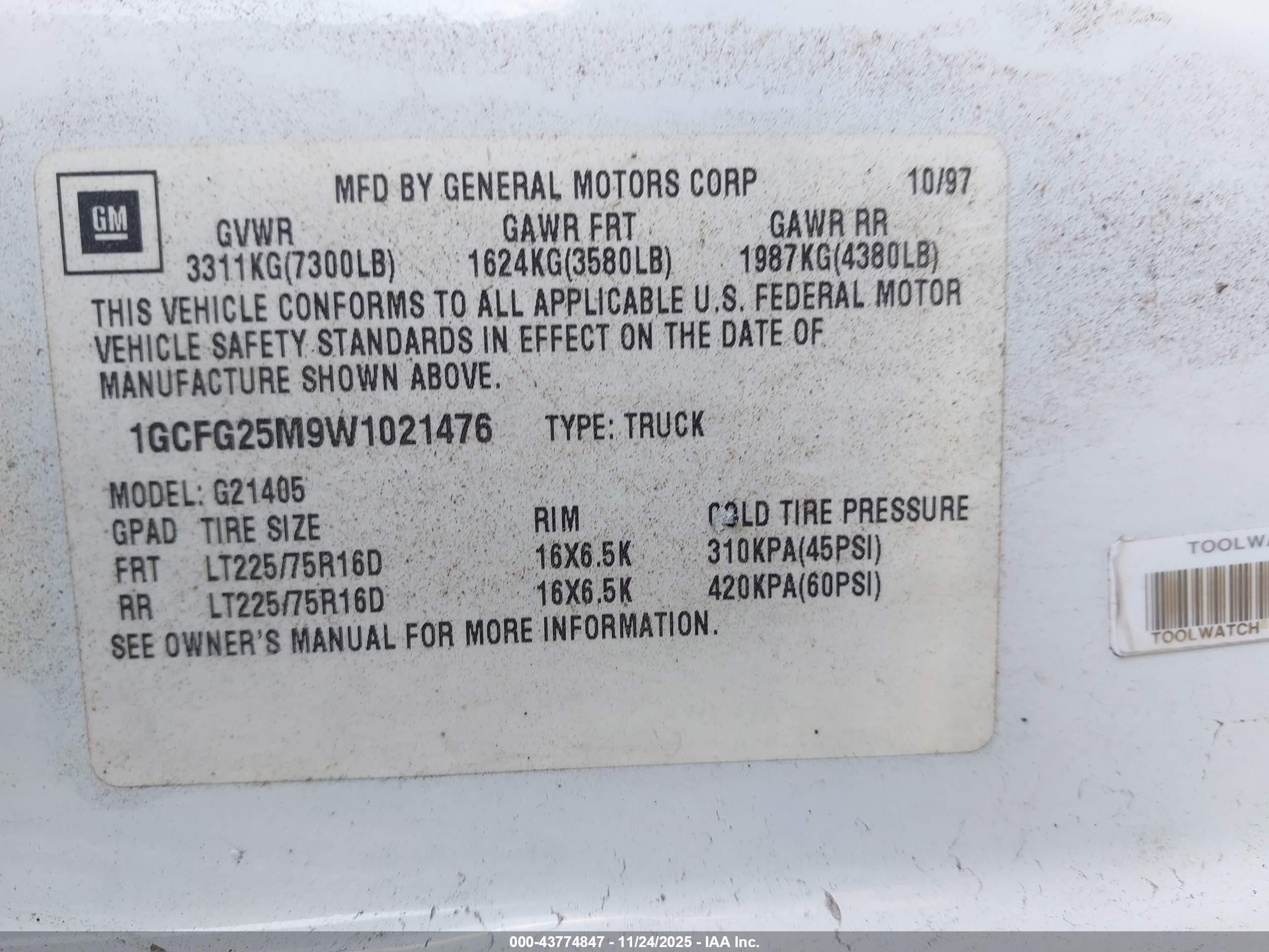 1998 Chevrolet Chevy Van G2500 White vin: 1GCFG25M9W1021476