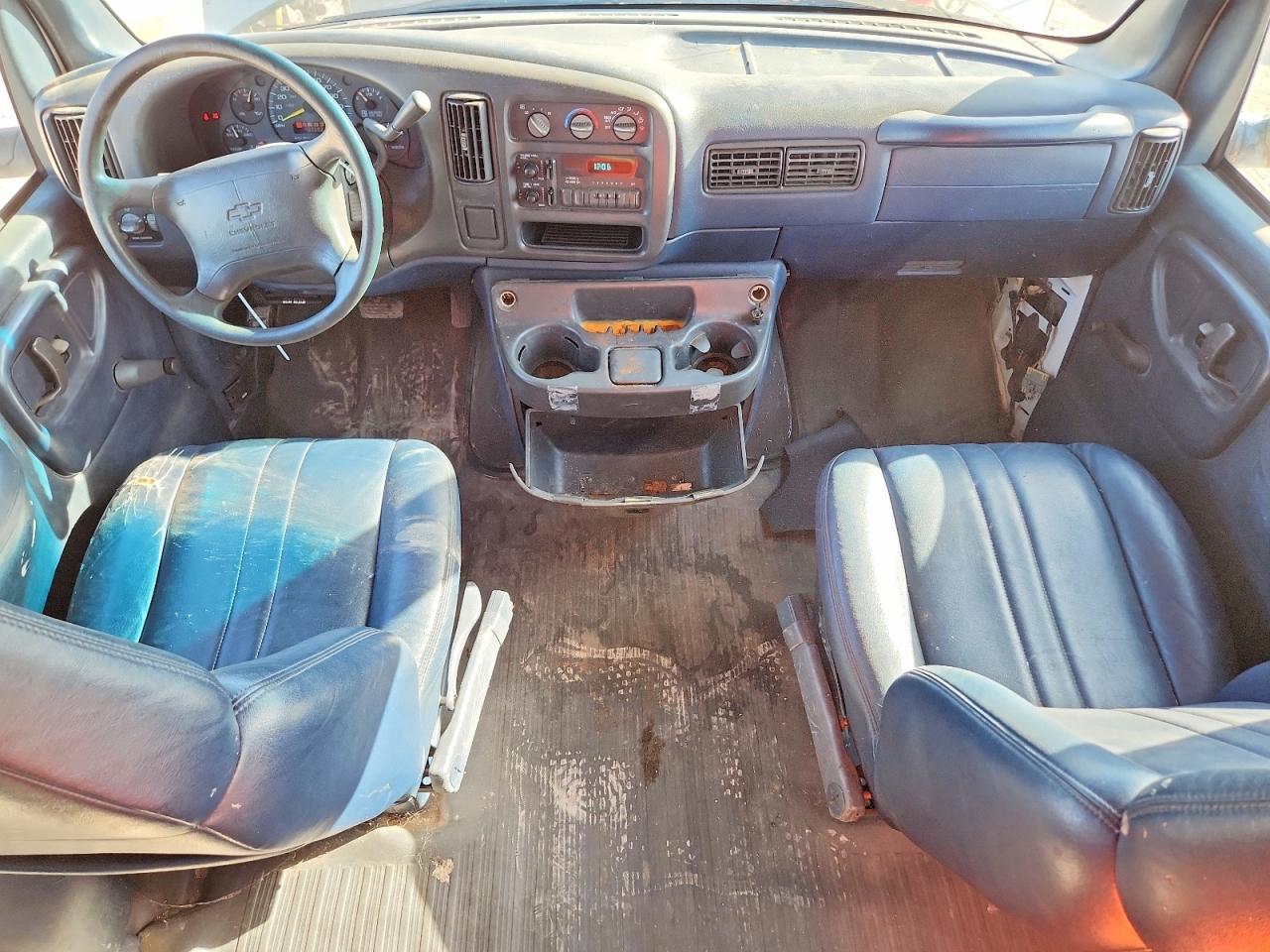 1997 Chevrolet Express 2500 Utility / Service Van White vin: 1GCFG25R9V1046694
