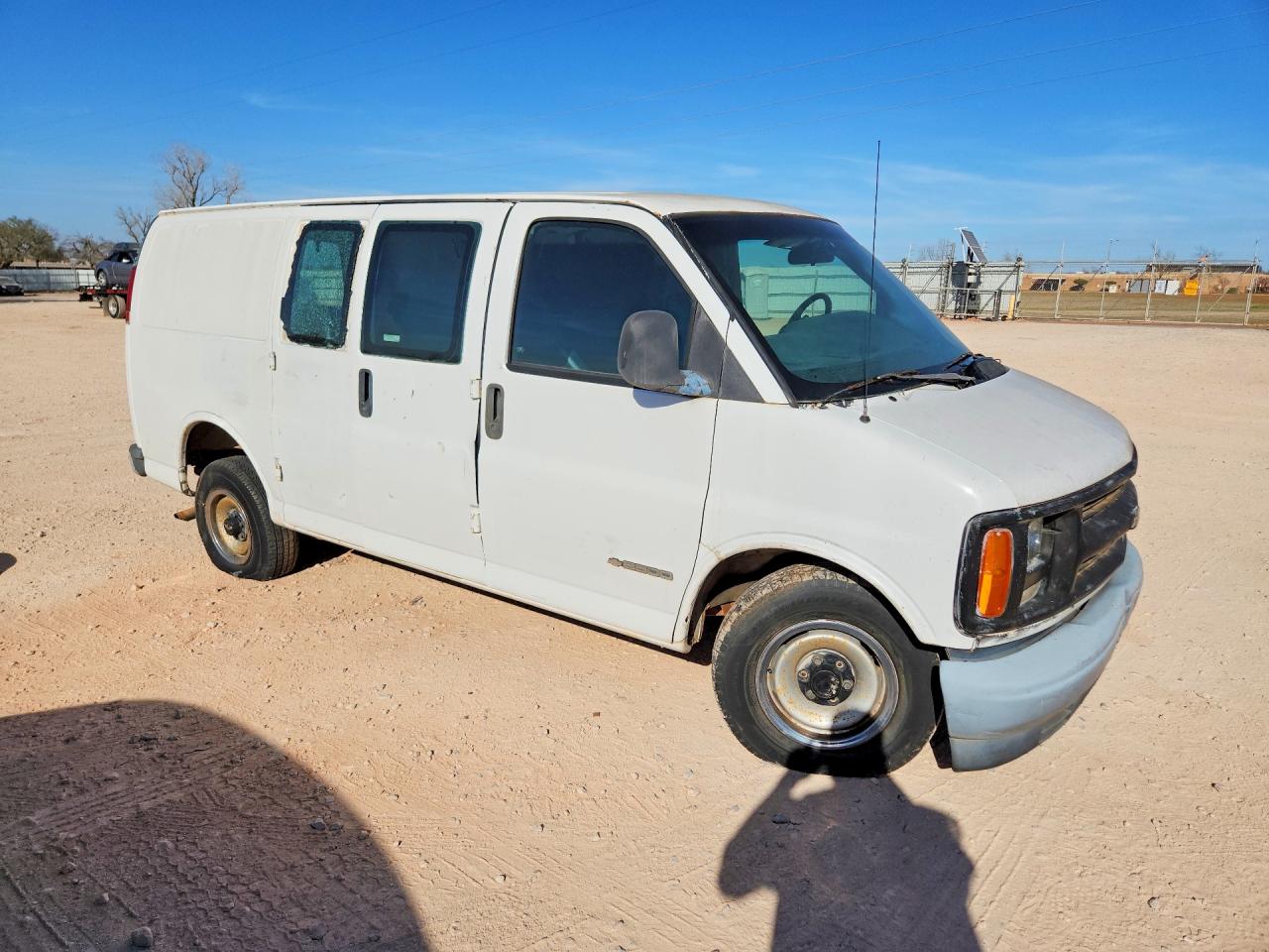 1997 Chevrolet Express 2500 Utility / Service Van White vin: 1GCFG25R9V1046694