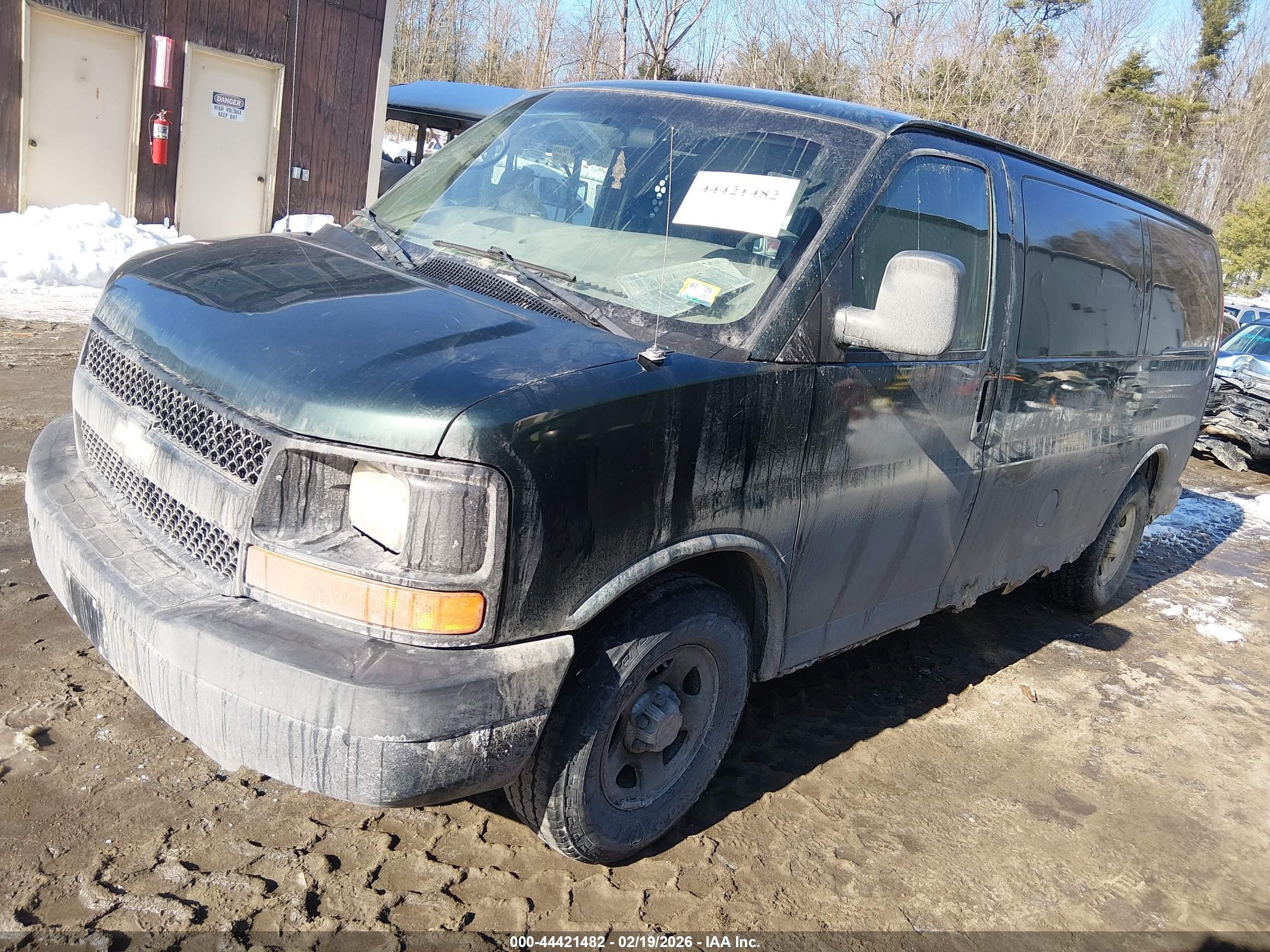2008 Chevrolet Express Work Van Green vin: 1GCFH154681228224