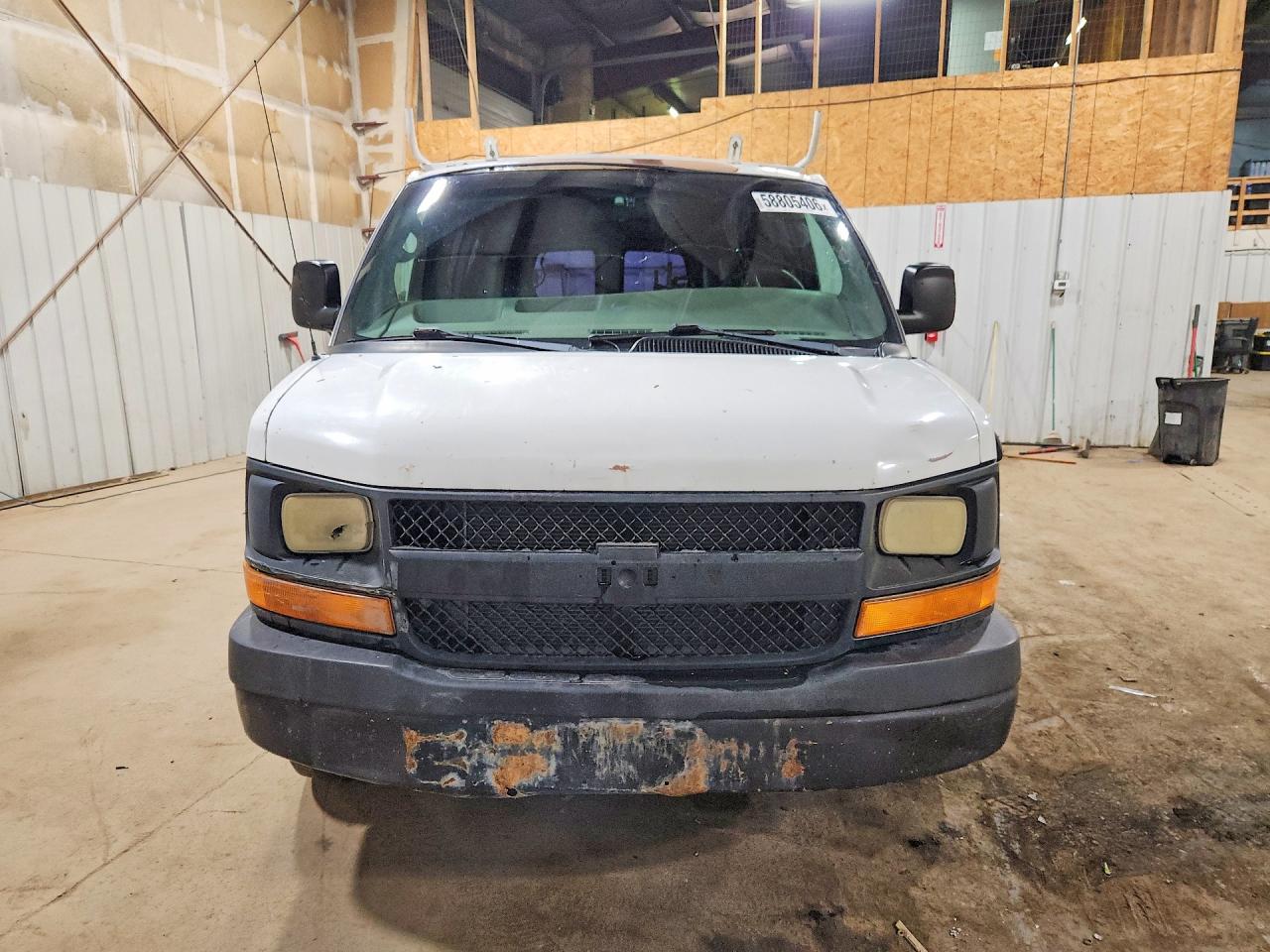2007 Chevrolet Express G1500 White vin: 1GCFH15T471238238