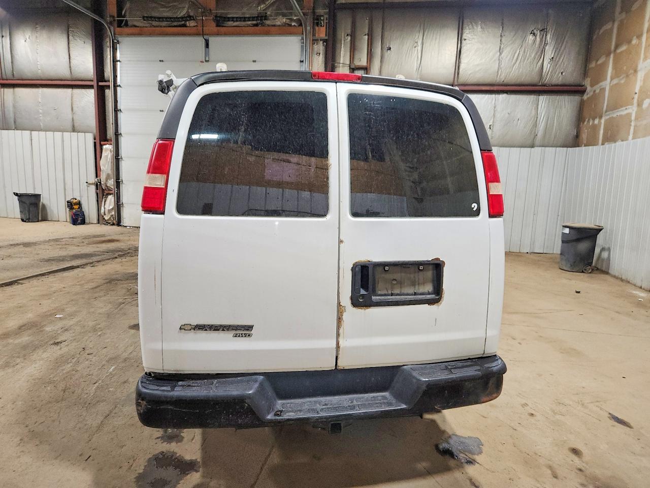 2007 Chevrolet Express G1500 White vin: 1GCFH15T471238238
