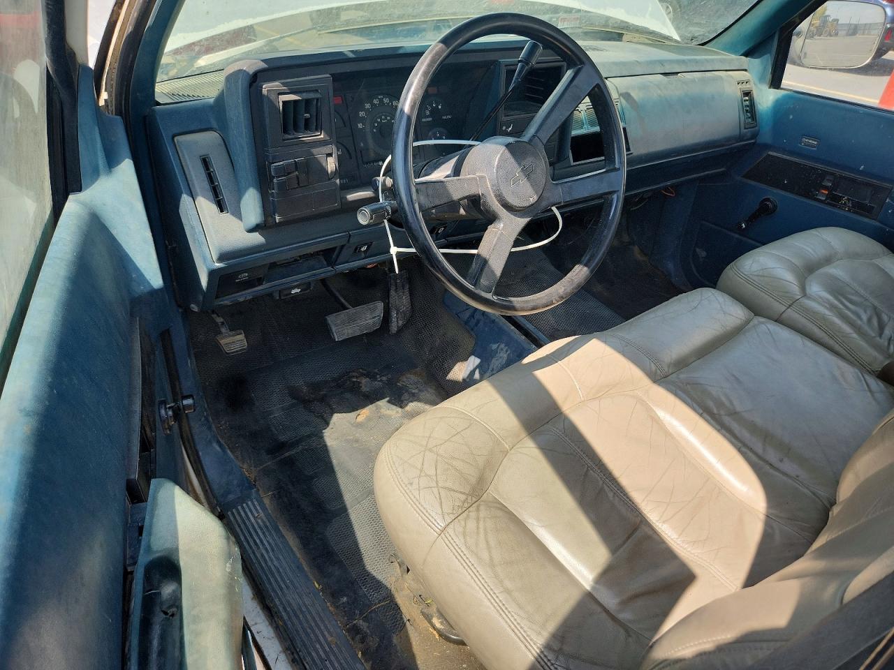 1988 Chevrolet Gmt-400 K2500 White vin: 1GCFK24K1JE124407