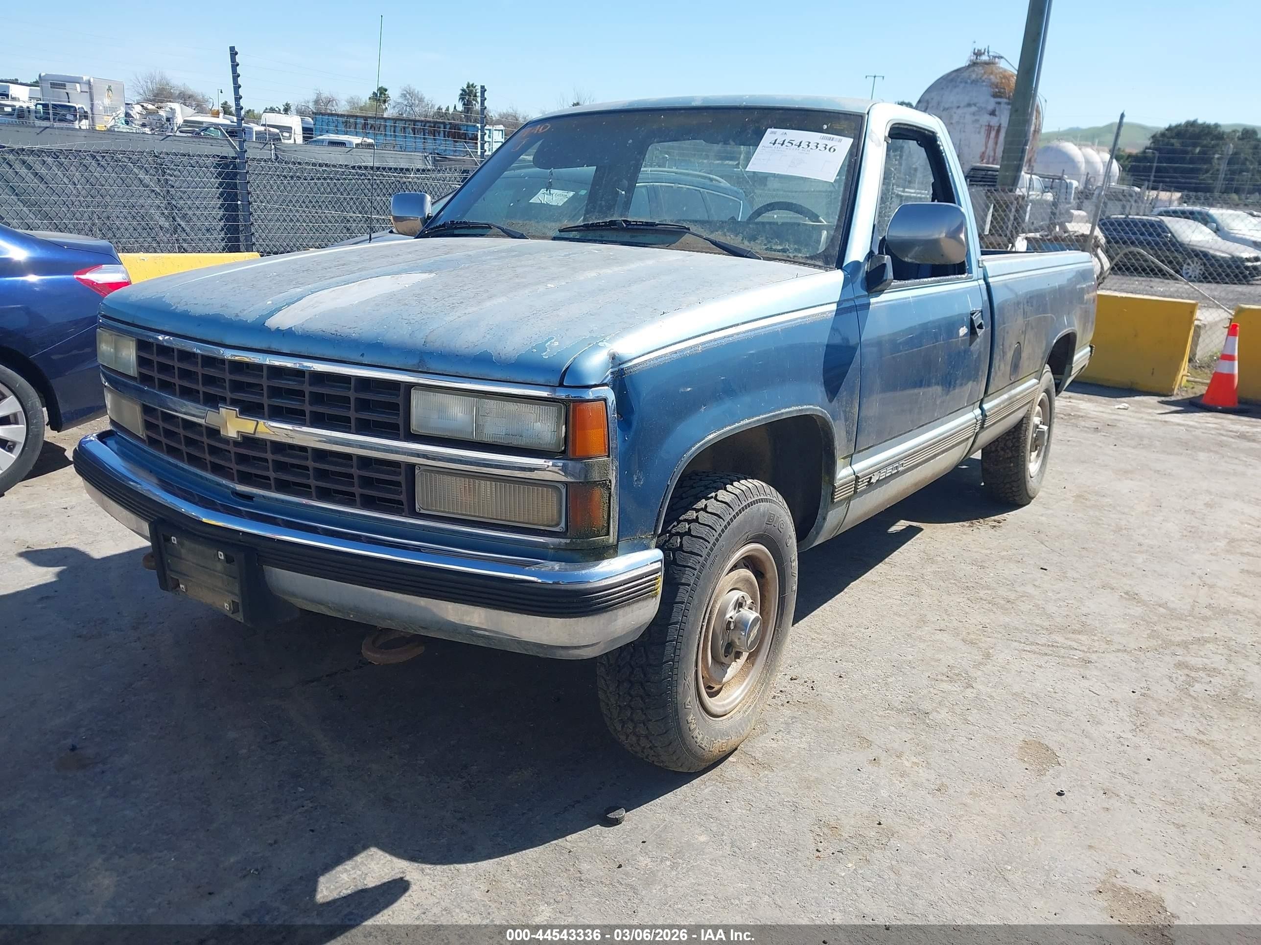1991 Chevrolet Gmt-400 K2500 Синий vin: 1GCFK24K4MZ155454