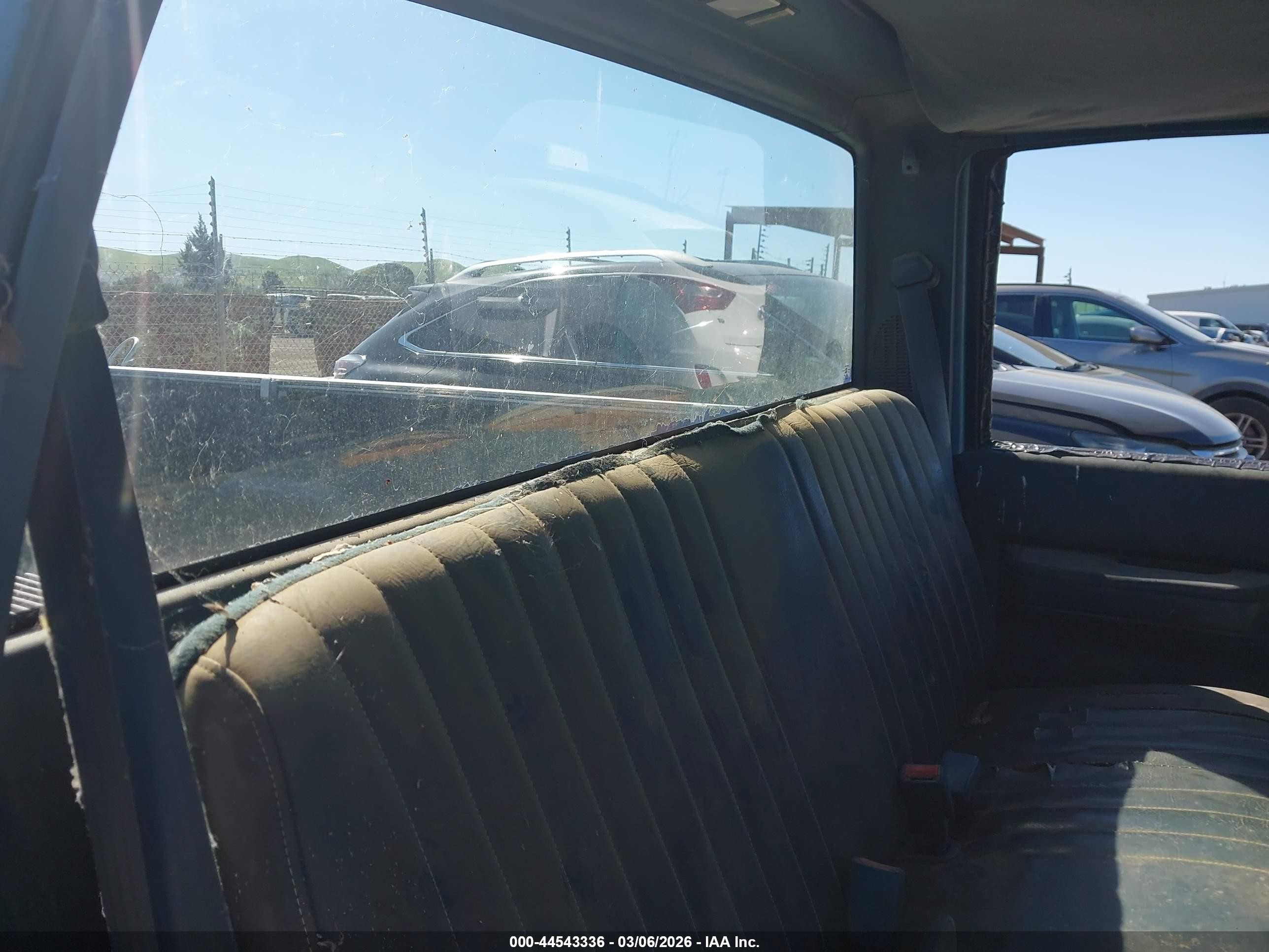 1991 Chevrolet Gmt-400 K2500 Синий vin: 1GCFK24K4MZ155454