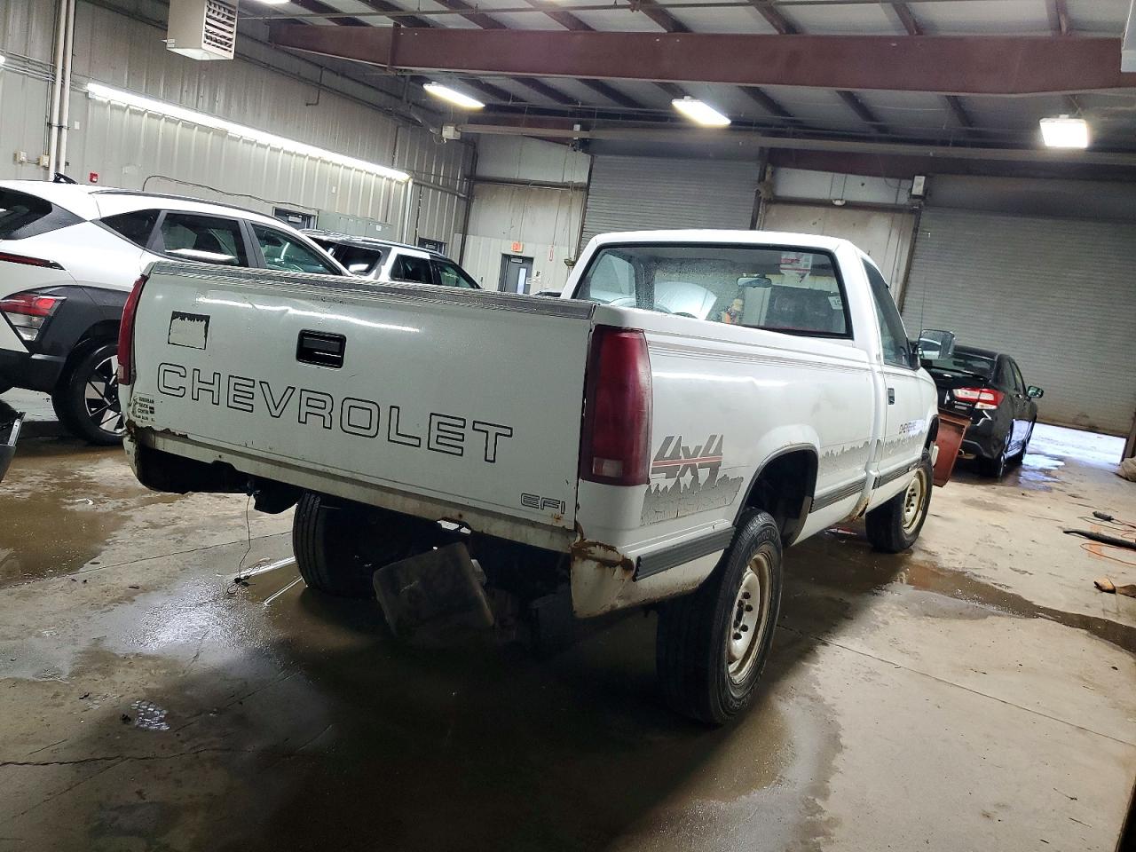 1988 Chevrolet Gmt-400 K2500 Белый vin: 1GCFK24K5JZ172792