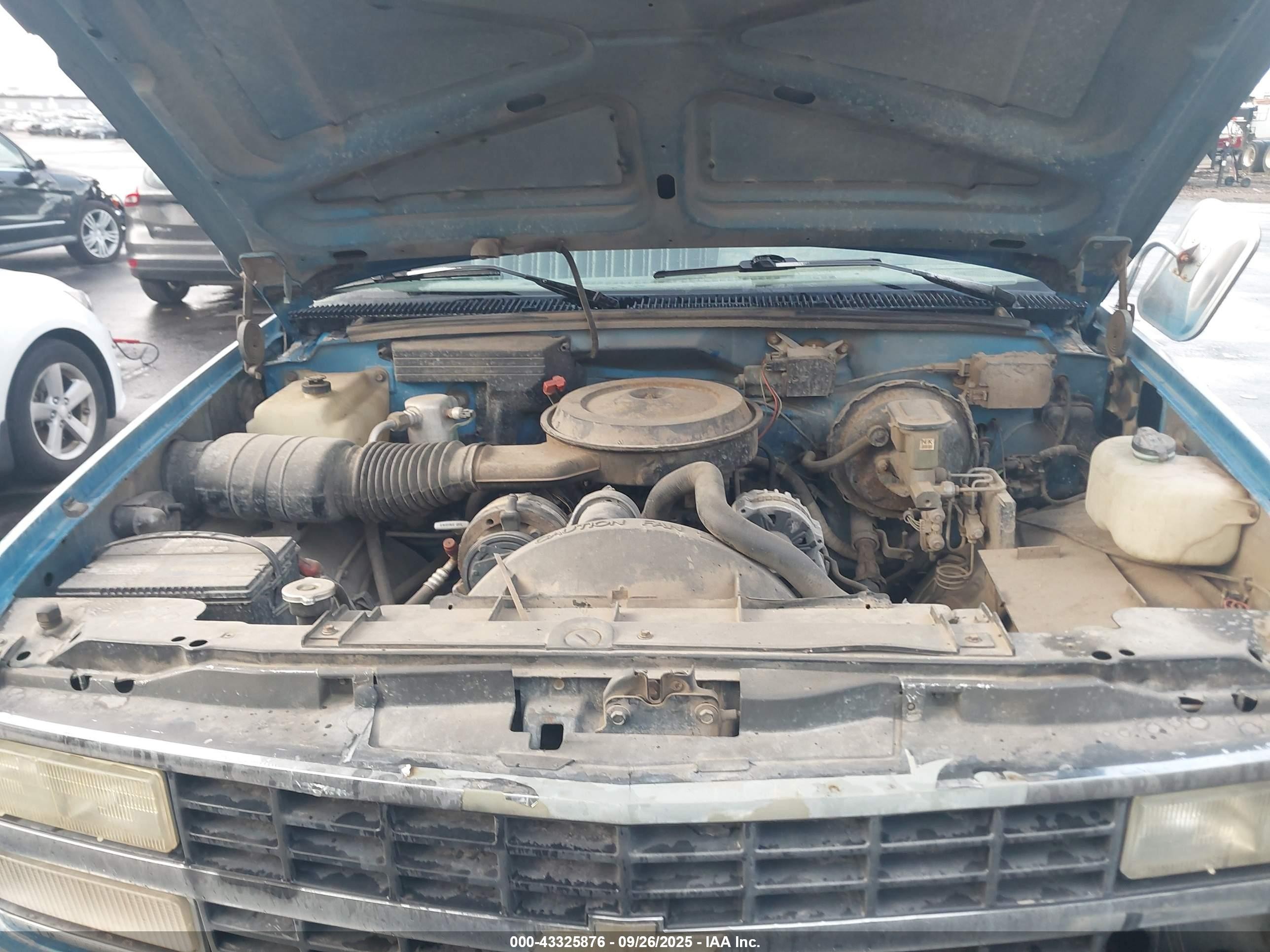 1991 Chevrolet Gmt-400 K2500 Blue vin: 1GCFK24K6MZ160977