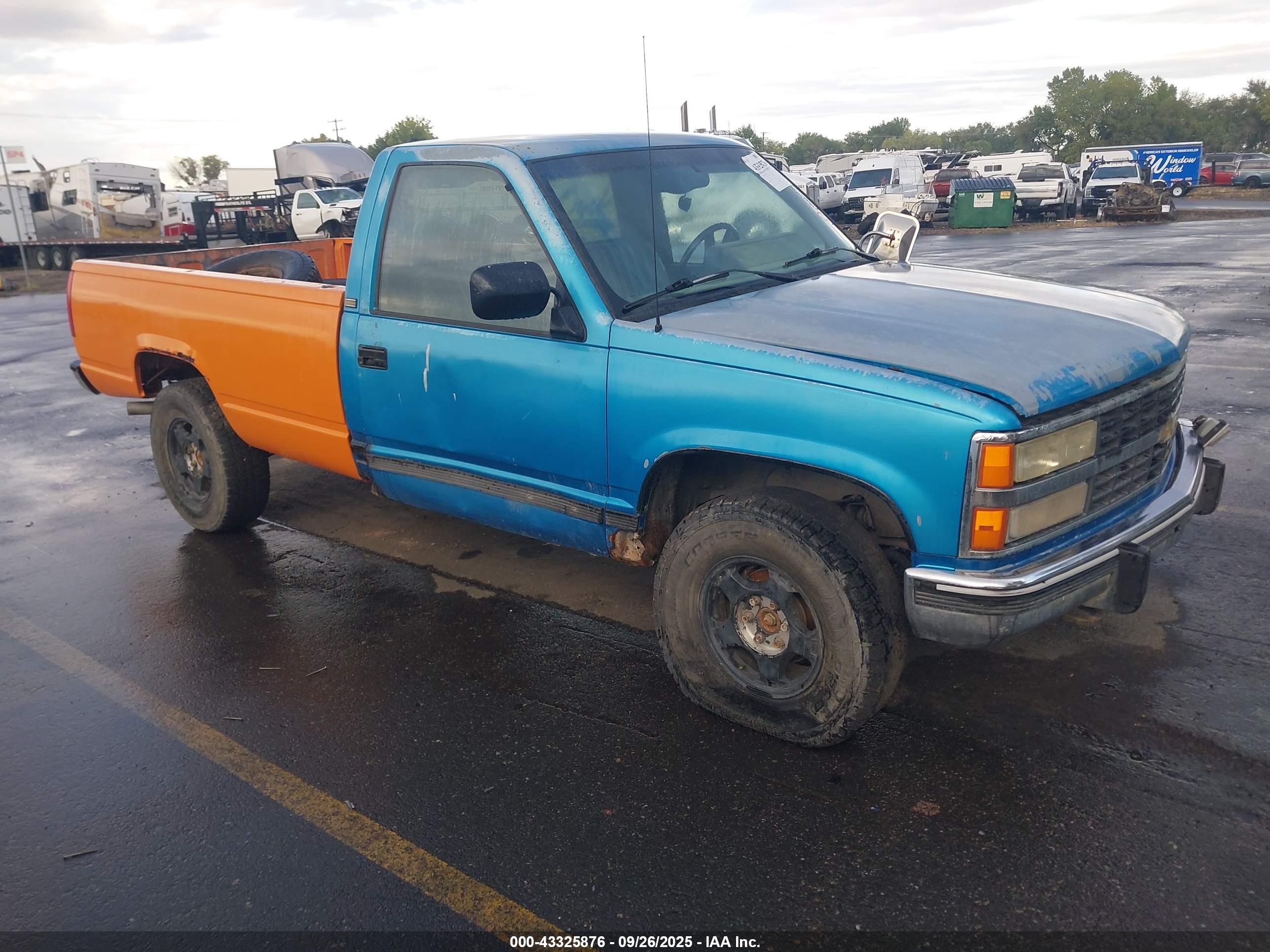 1991 Chevrolet Gmt-400 K2500 Blue vin: 1GCFK24K6MZ160977
