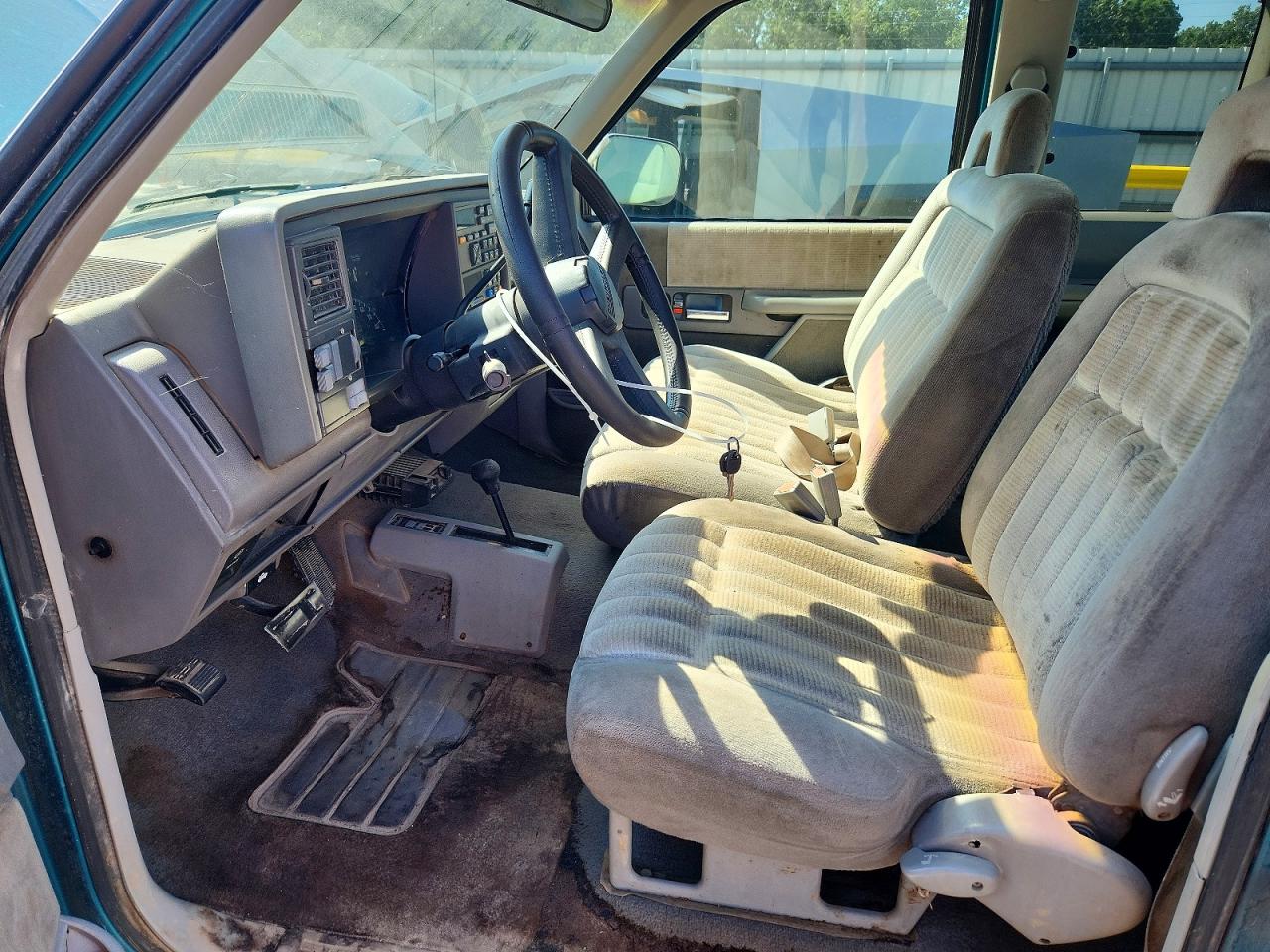 1994 Chevrolet Gmt-400 K2500 Зеленый vin: 1GCFK29K3RE265953