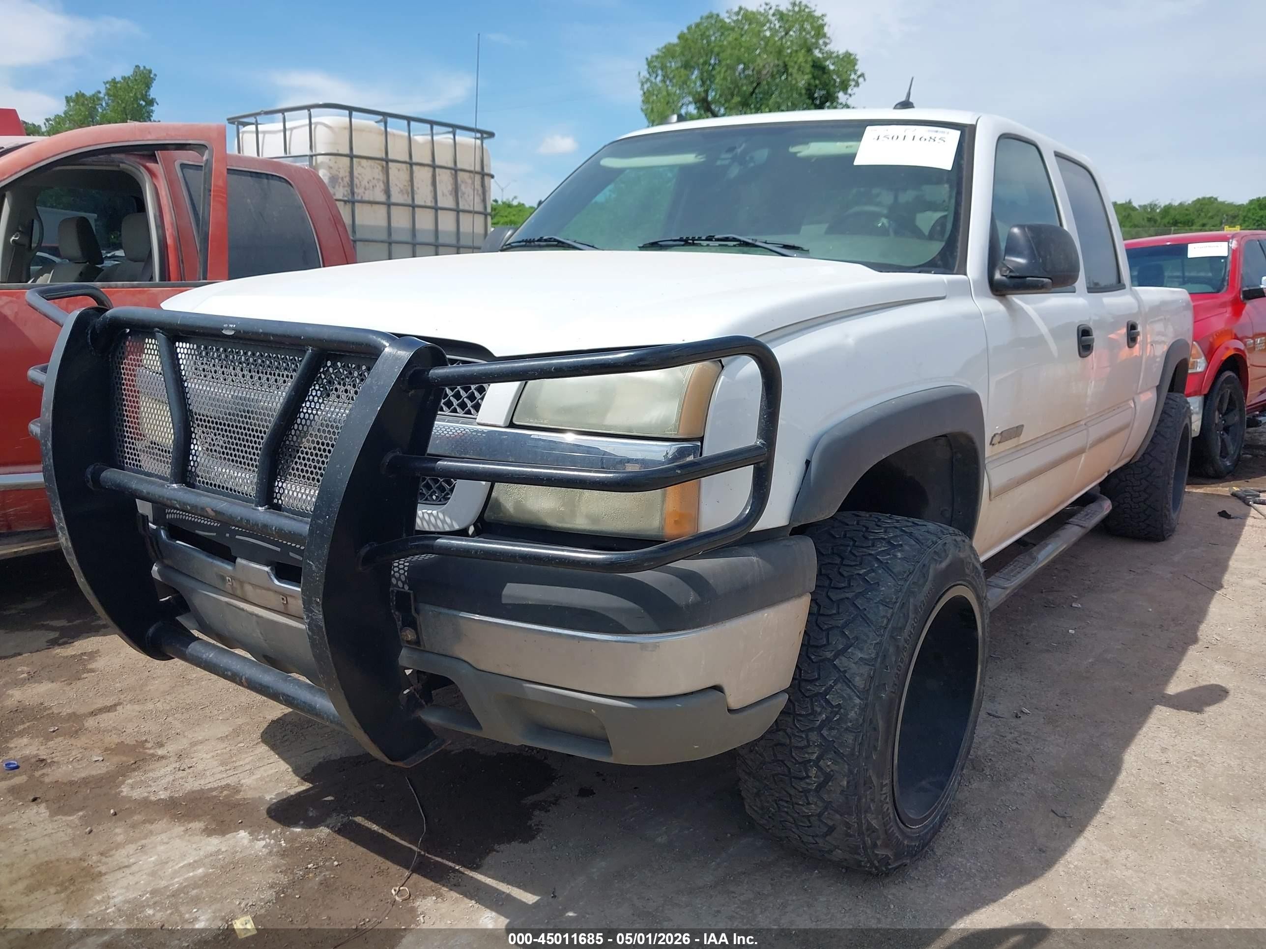 2005 Chevrolet Silverado 1500hd Ls Белый vin: 1GCGC13U05F811831