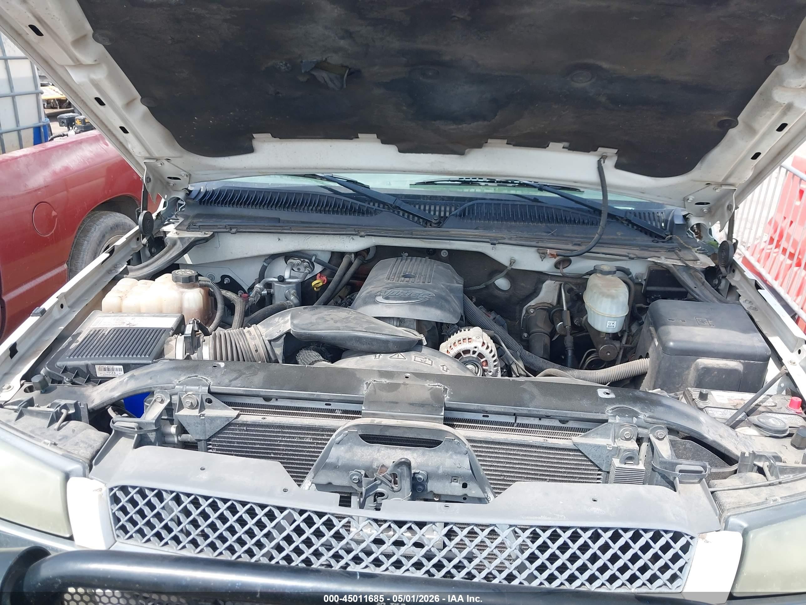 2005 Chevrolet Silverado 1500hd Ls Белый vin: 1GCGC13U05F811831