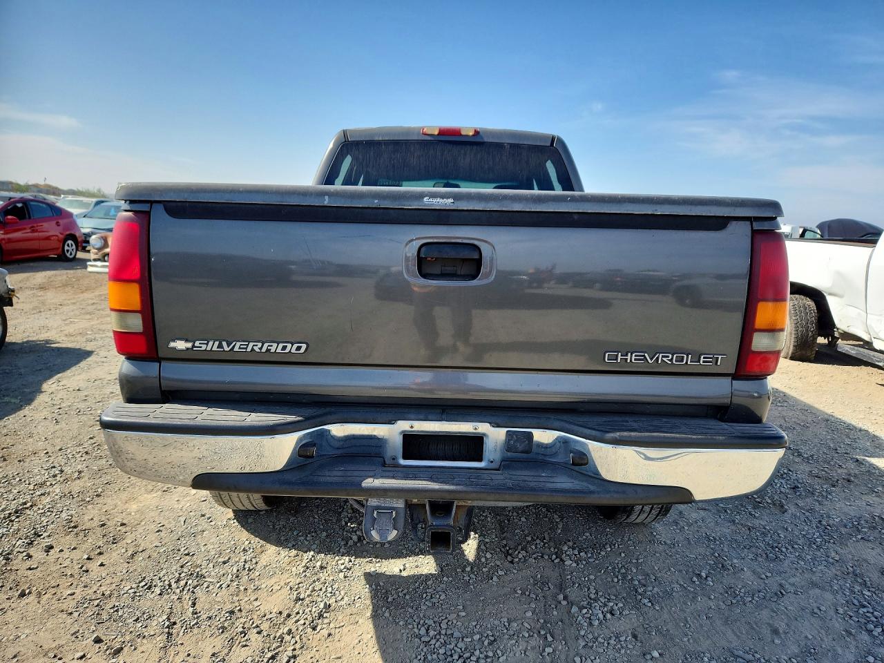 2002 Chevrolet Silverado C1500 Heavy Duty Silver vin: 1GCGC13U42F214869