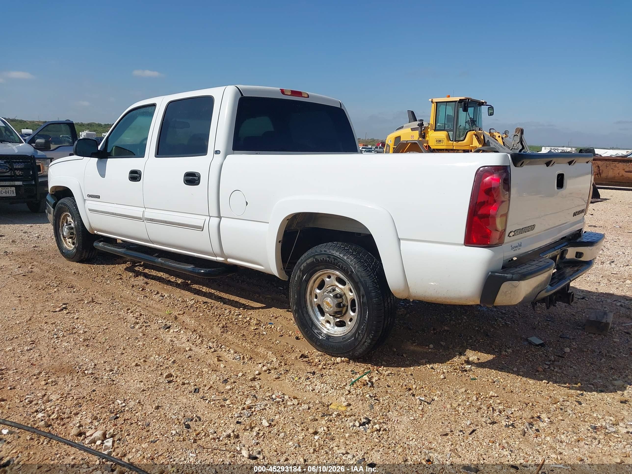 2003 Chevrolet Silverado 1500hd Ls White vin: 1GCGC13U63F149198