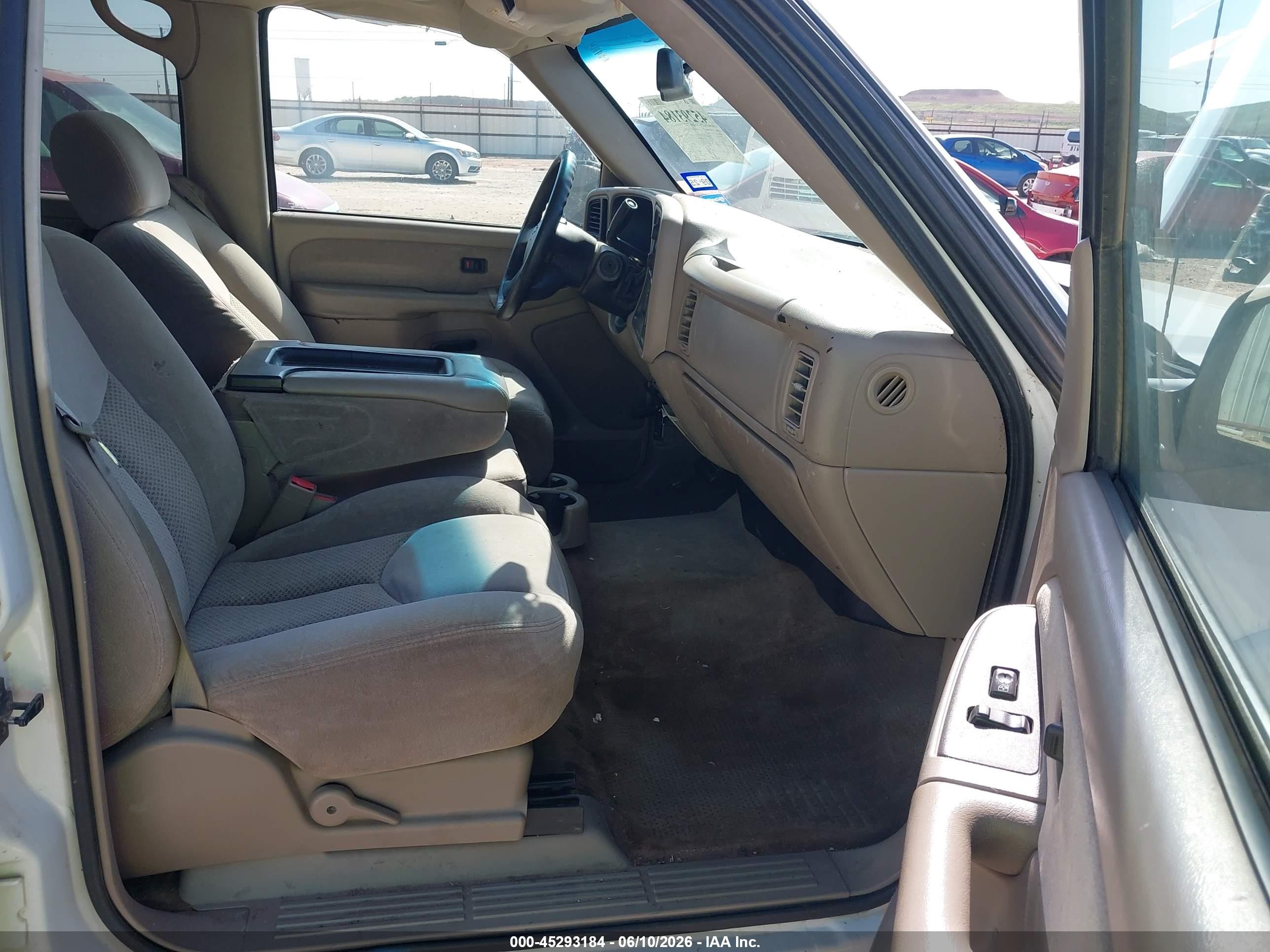 2003 Chevrolet Silverado 1500hd Ls White vin: 1GCGC13U63F149198