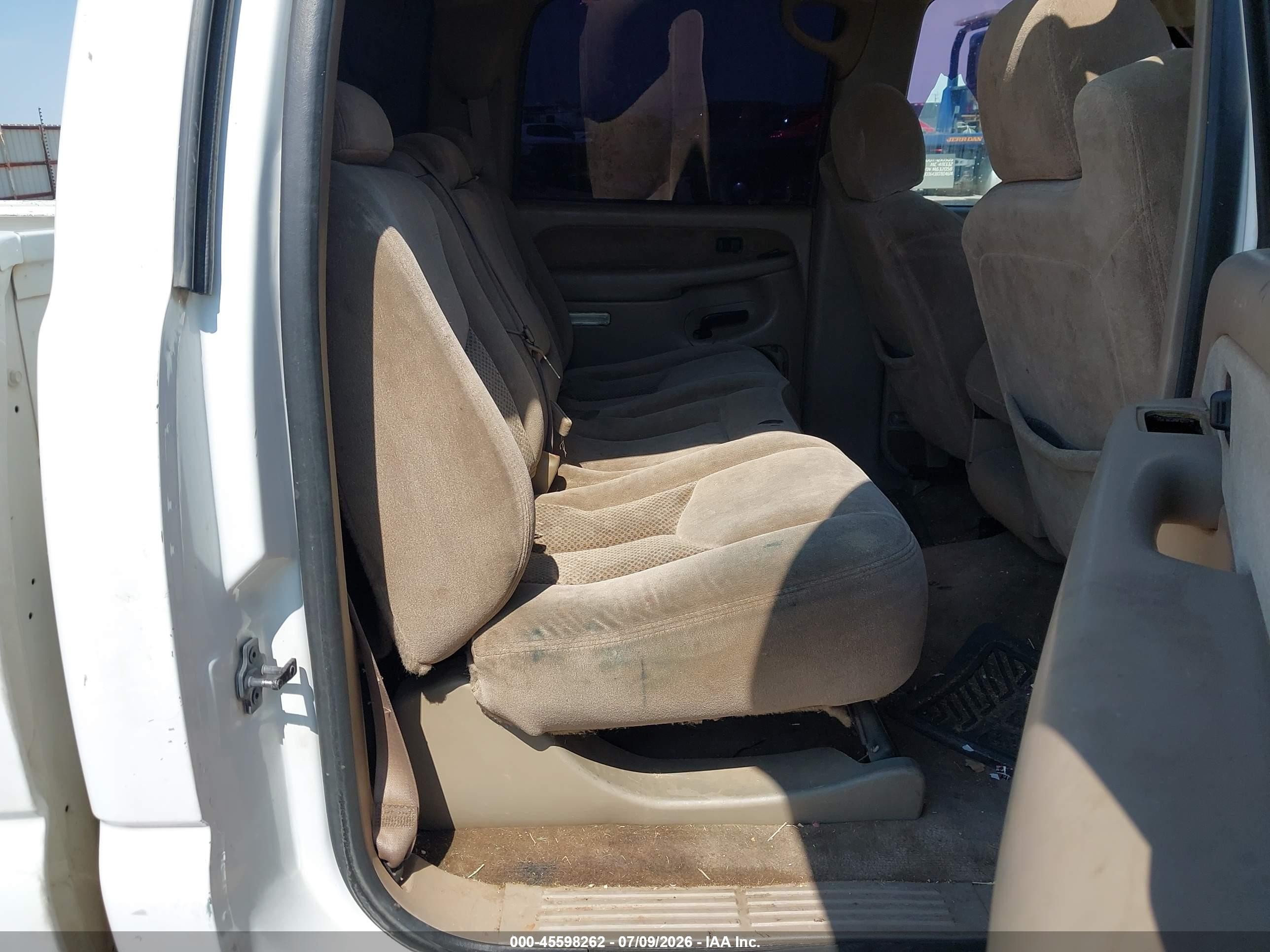 2003 Chevrolet Silverado 1500hd Ls White vin: 1GCGC13U83F184924