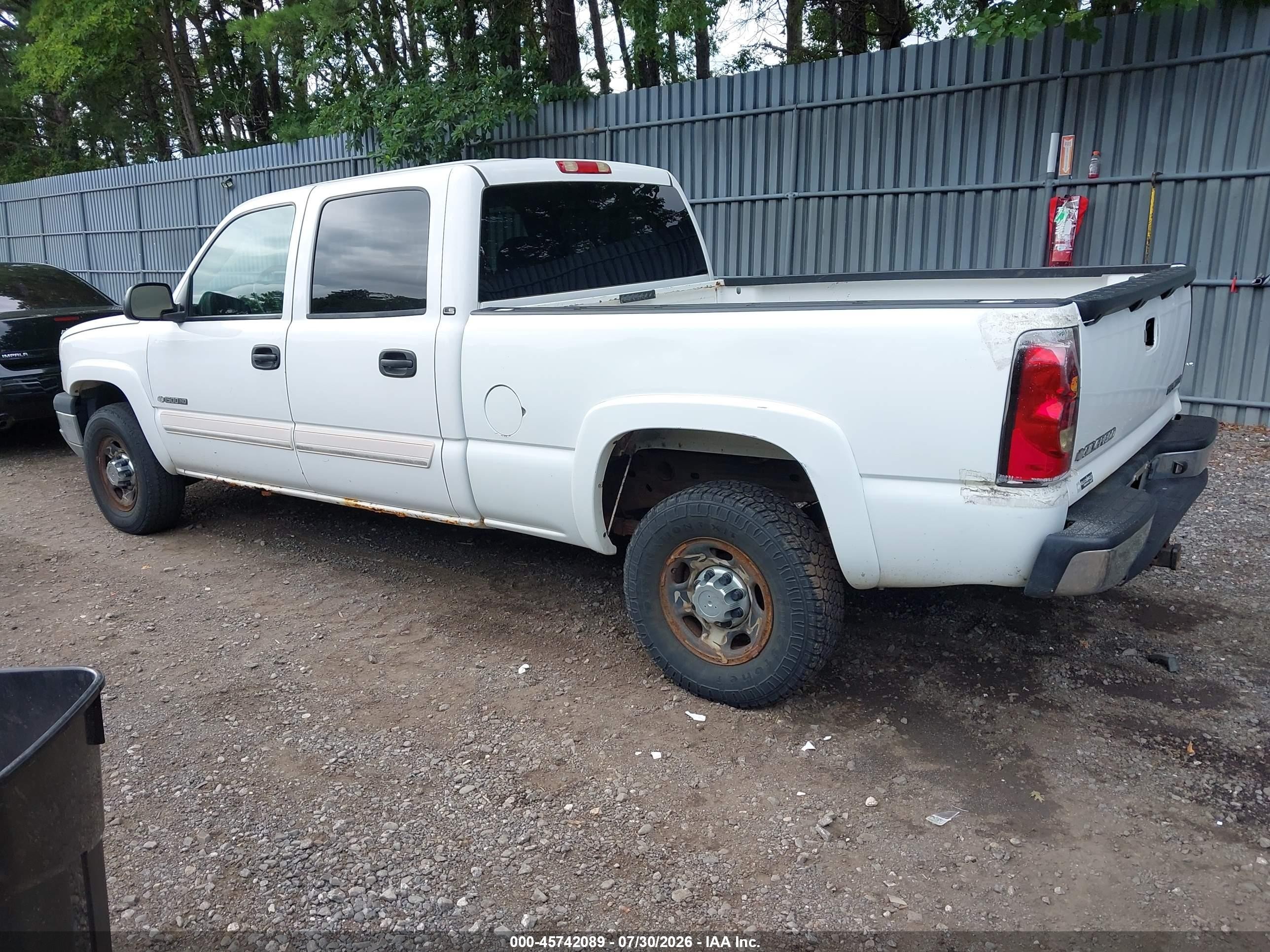 2005 Chevrolet Silverado 1500hd Ls White vin: 1GCGC13U85F821829