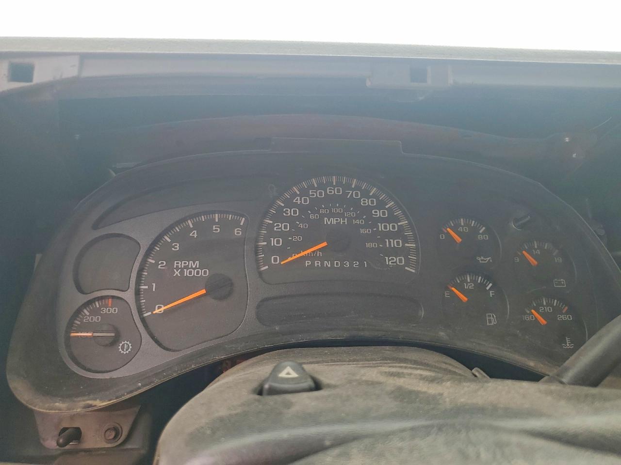 2006 Chevrolet Silverado C1500 Heavy Duty White vin: 1GCGC13U86F120032