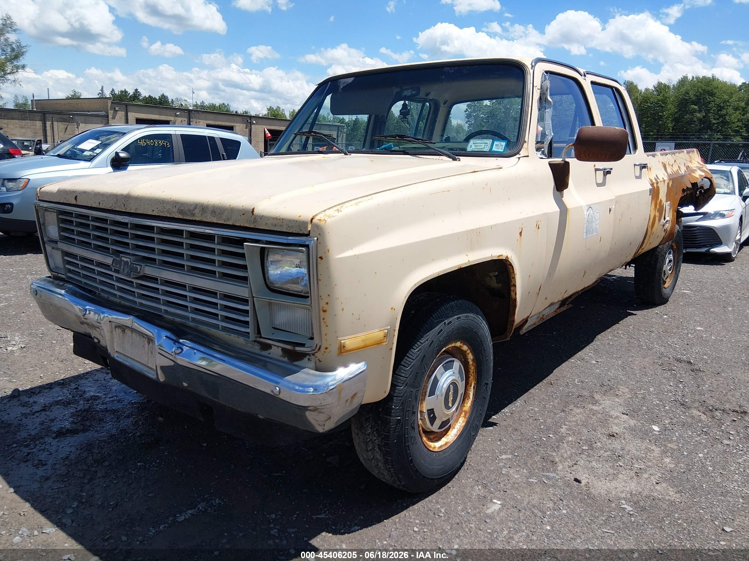 1983 Chevrolet C20   Yellow vin: 1GCGC23M6DS117267