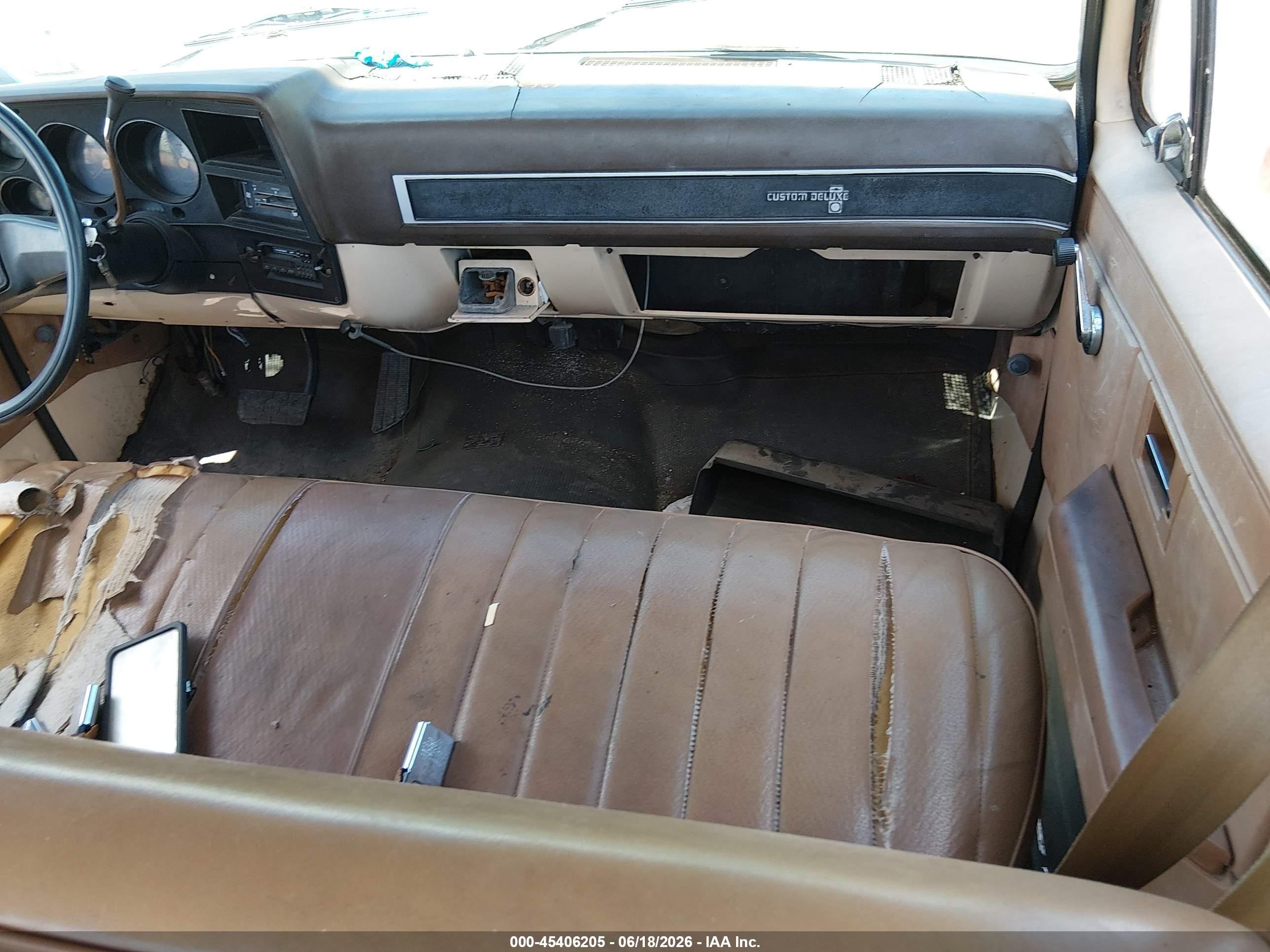 1983 Chevrolet C20   Yellow vin: 1GCGC23M6DS117267