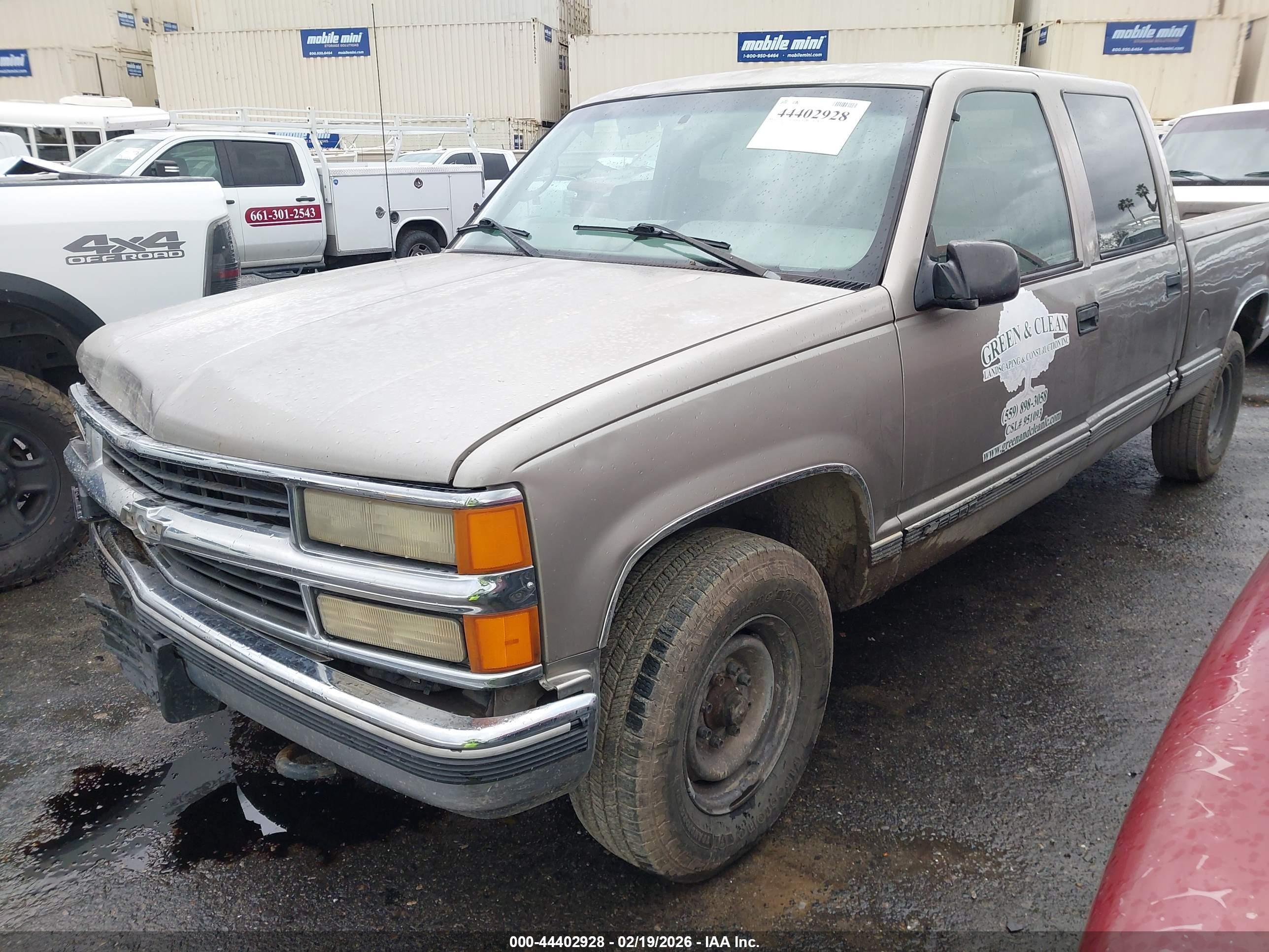 2000 Chevrolet C2500   Champagne vin: 1GCGC23R1YF406051