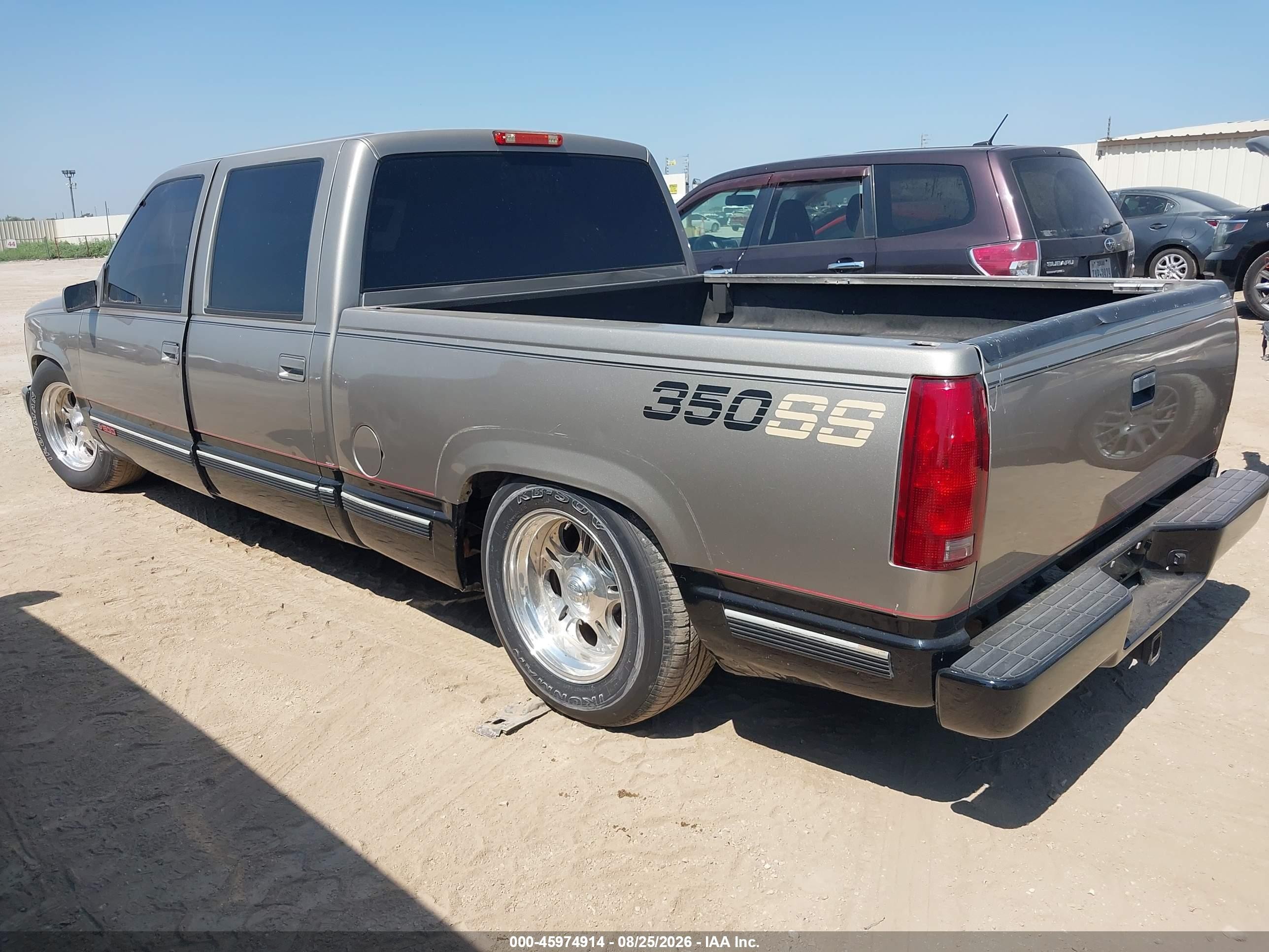 2000 Chevrolet C2500   Silver vin: 1GCGC23R6YF481599
