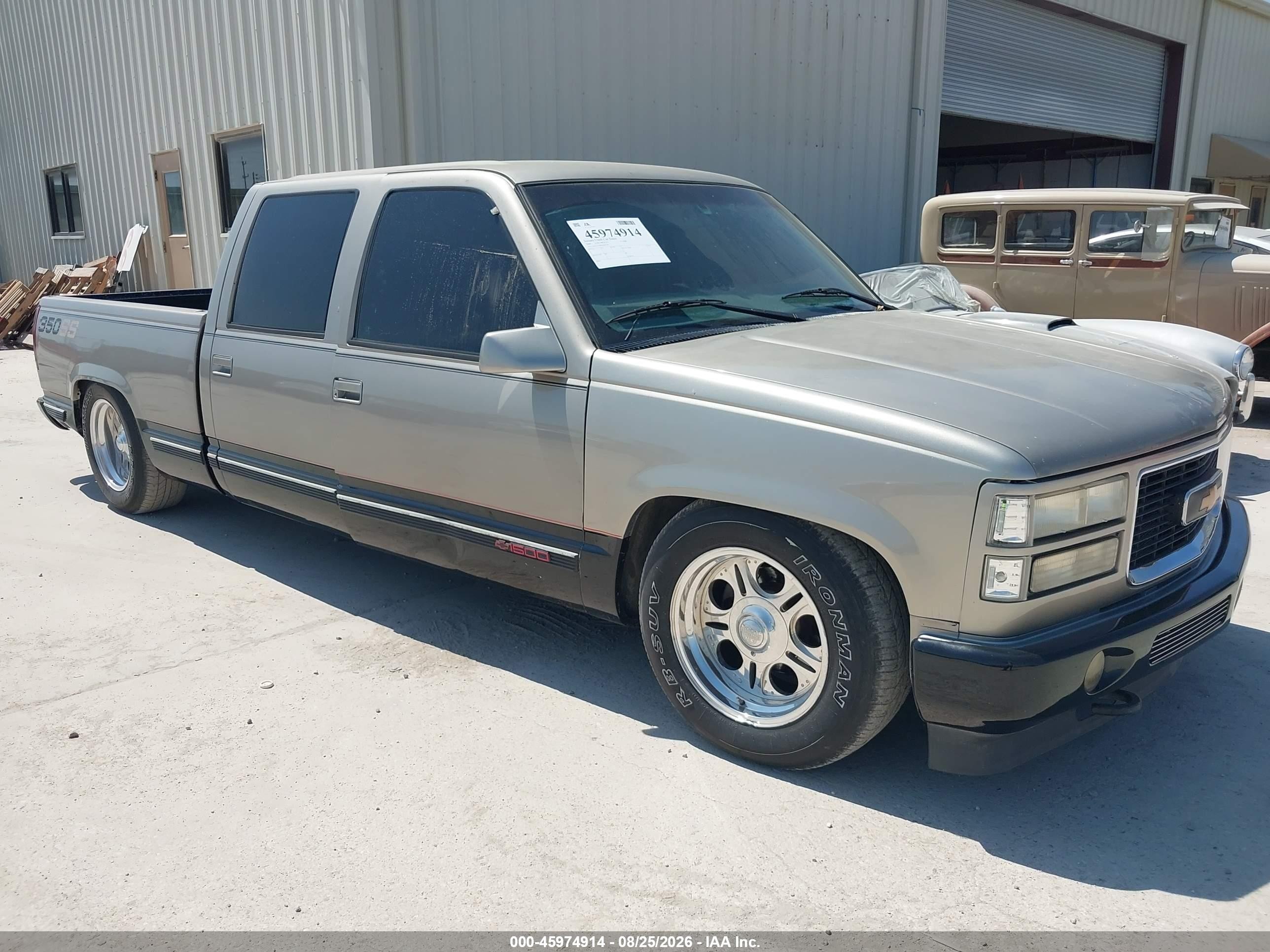 1GCGC23R6YF481599