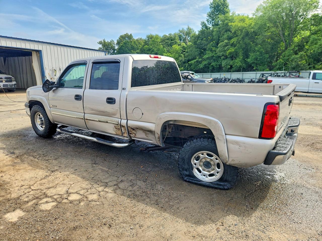 2004 Chevrolet Silverado C2500 Серебряный vin: 1GCGC23U14F201103