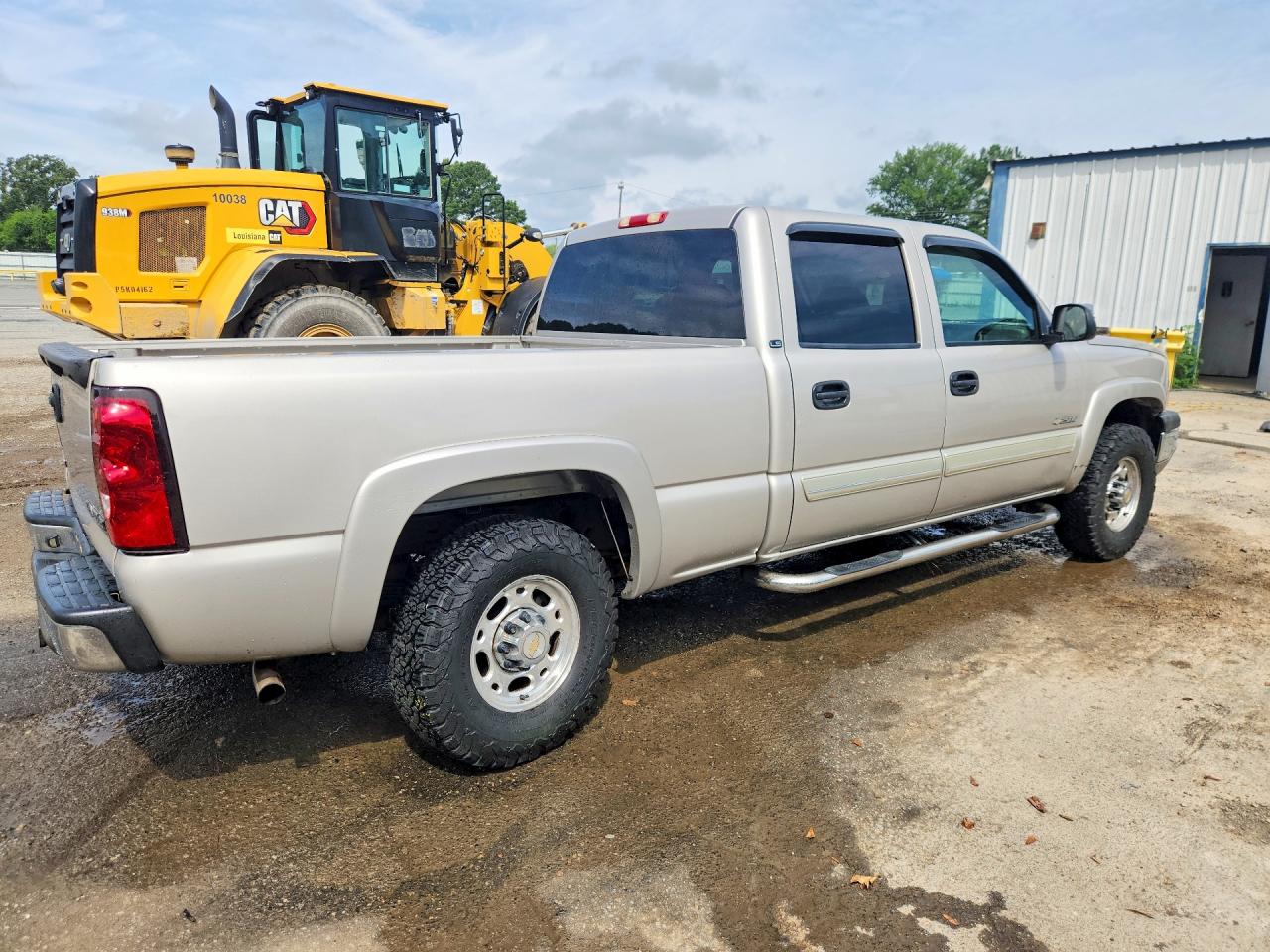 2004 Chevrolet Silverado C2500 Серебряный vin: 1GCGC23U14F201103