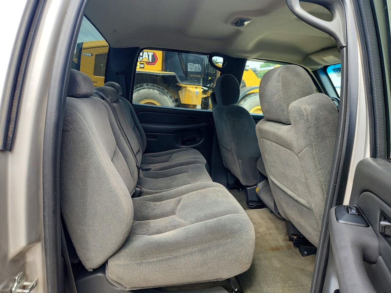 2004 Chevrolet Silverado C2500 Серебряный vin: 1GCGC23U14F201103