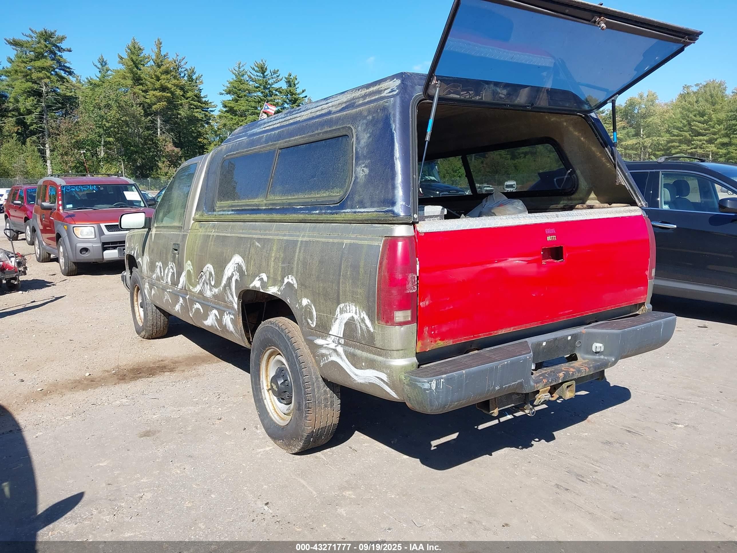 2000 Chevrolet C2500   Gray vin: 1GCGC24J4YR220382