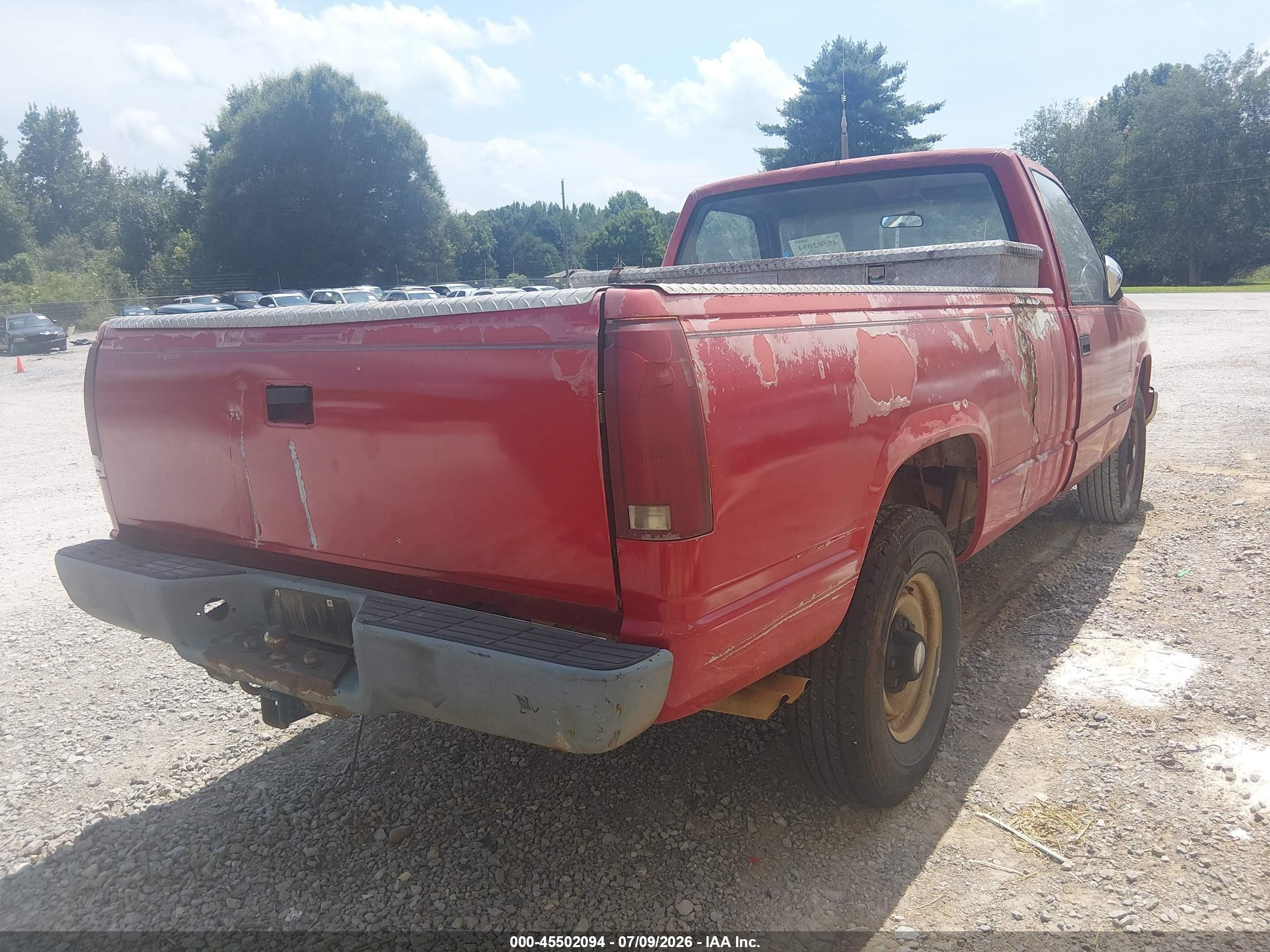 1990 Chevrolet Gmt-400 C2500 Red vin: 1GCGC24J7LE228444