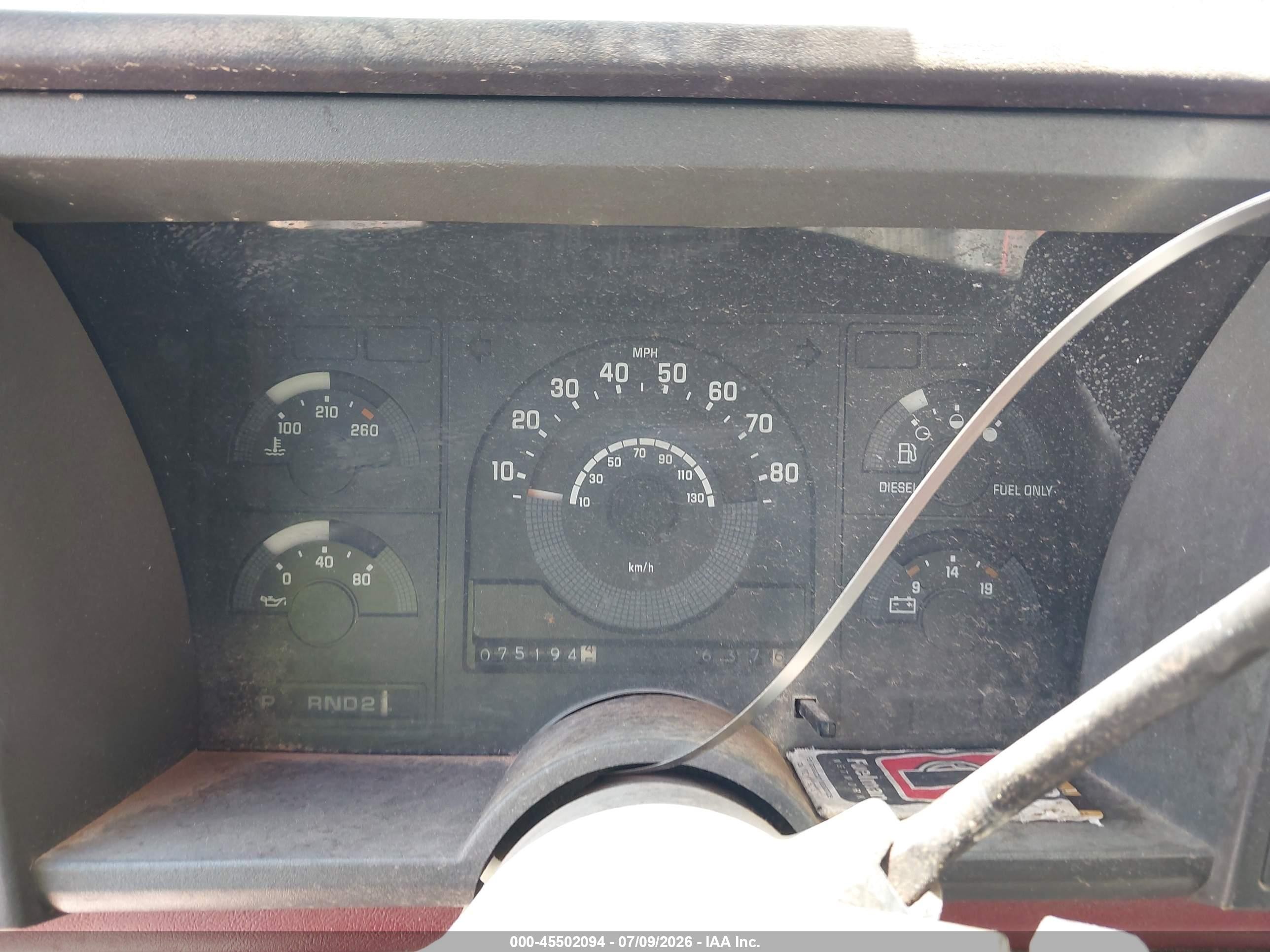 1990 Chevrolet Gmt-400 C2500 Red vin: 1GCGC24J7LE228444