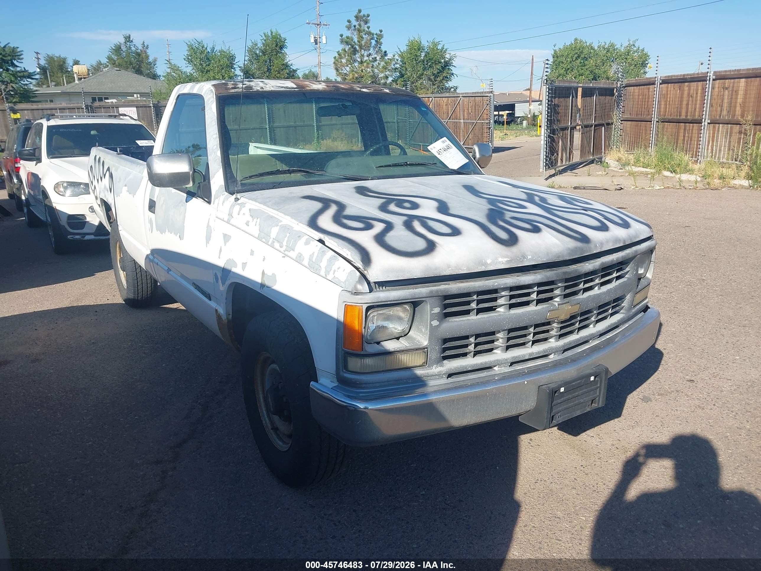 1995 Chevrolet Gmt-400 C2500 White vin: 1GCGC24K3SE122841