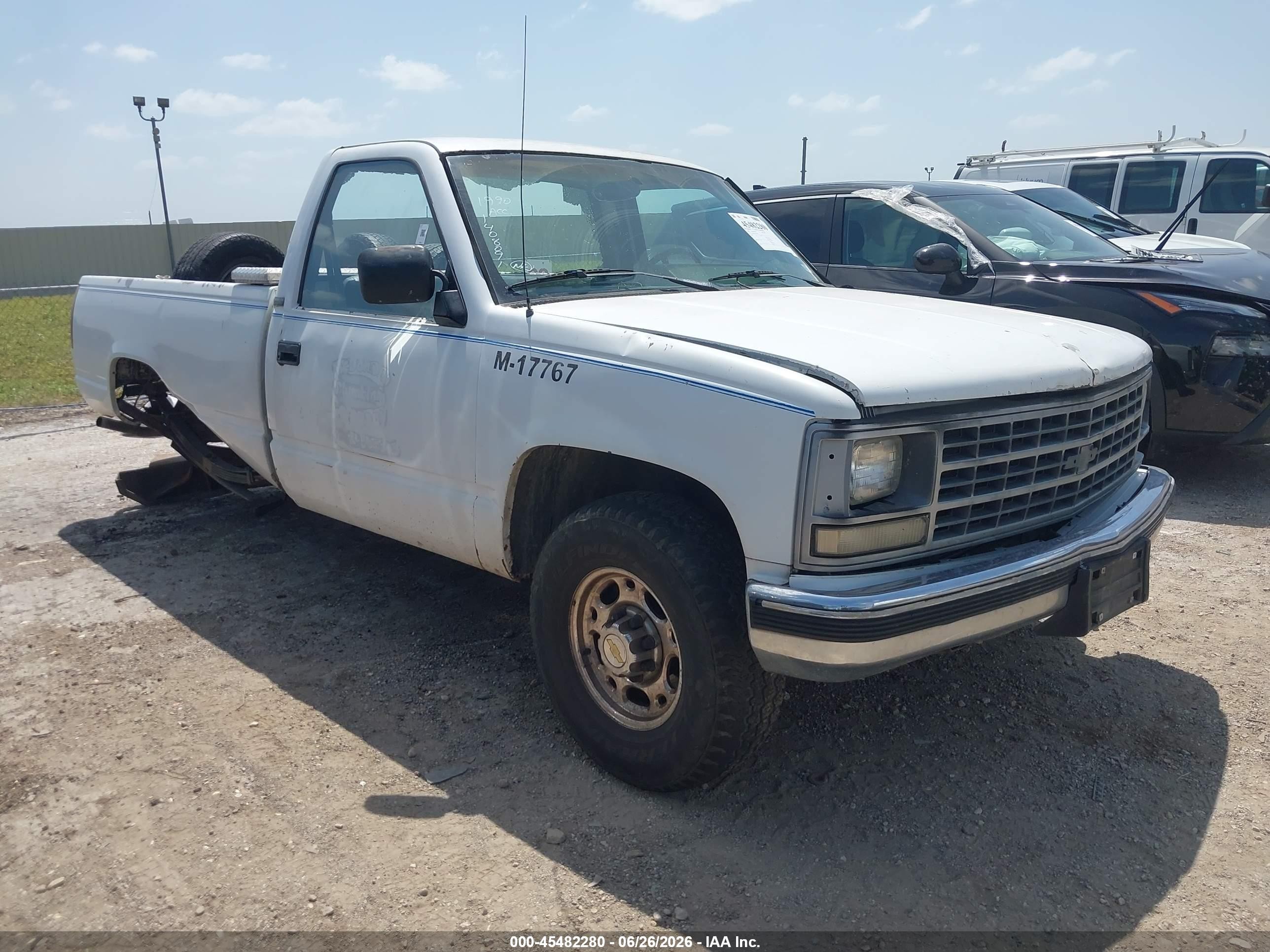 1990 Chevrolet Gmt-400 C2500 Белый vin: 1GCGC24K5LE145930