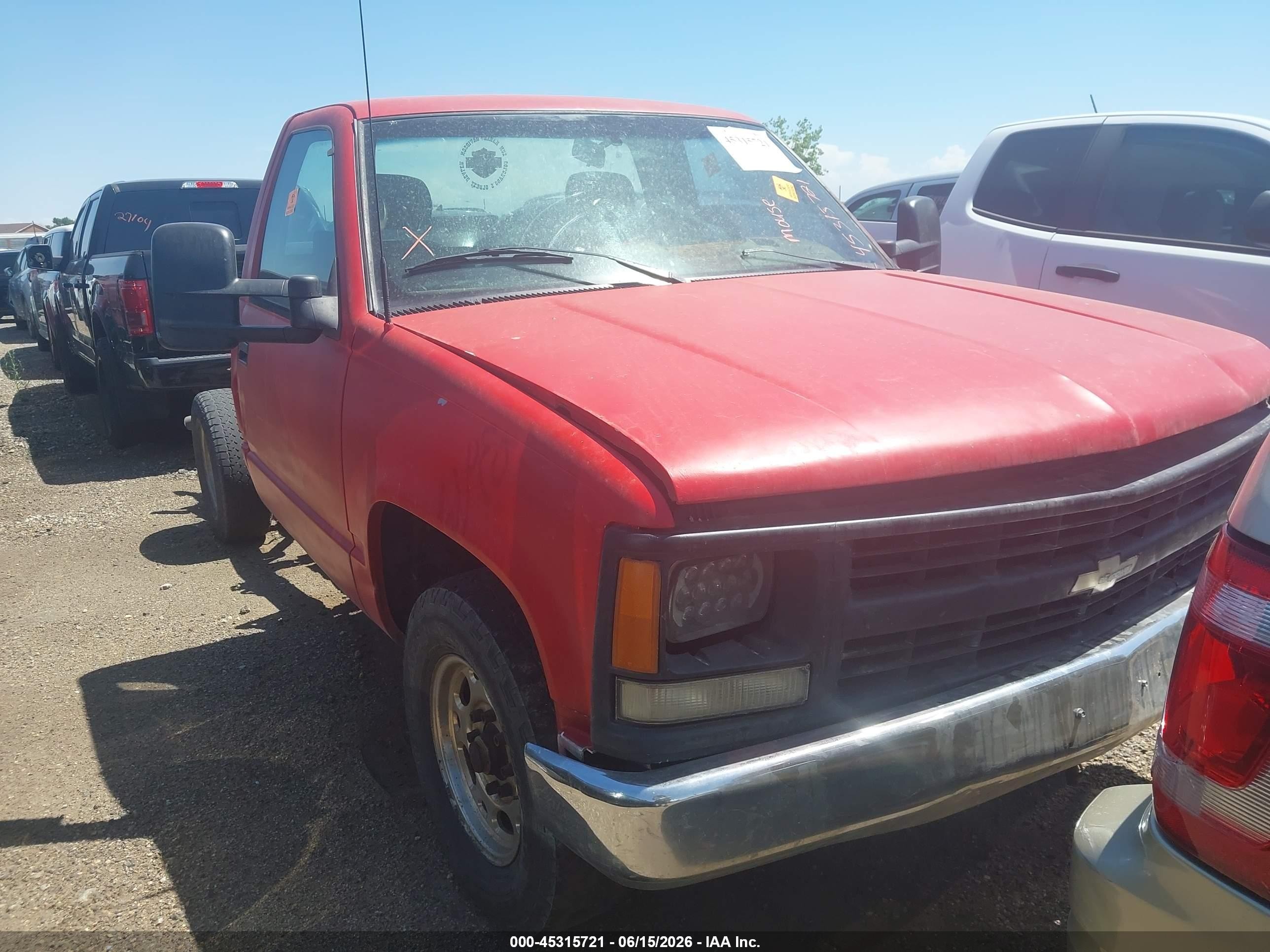 1995 Chevrolet Gmt-400 C2500 Red vin: 1GCGC24K9SE177360