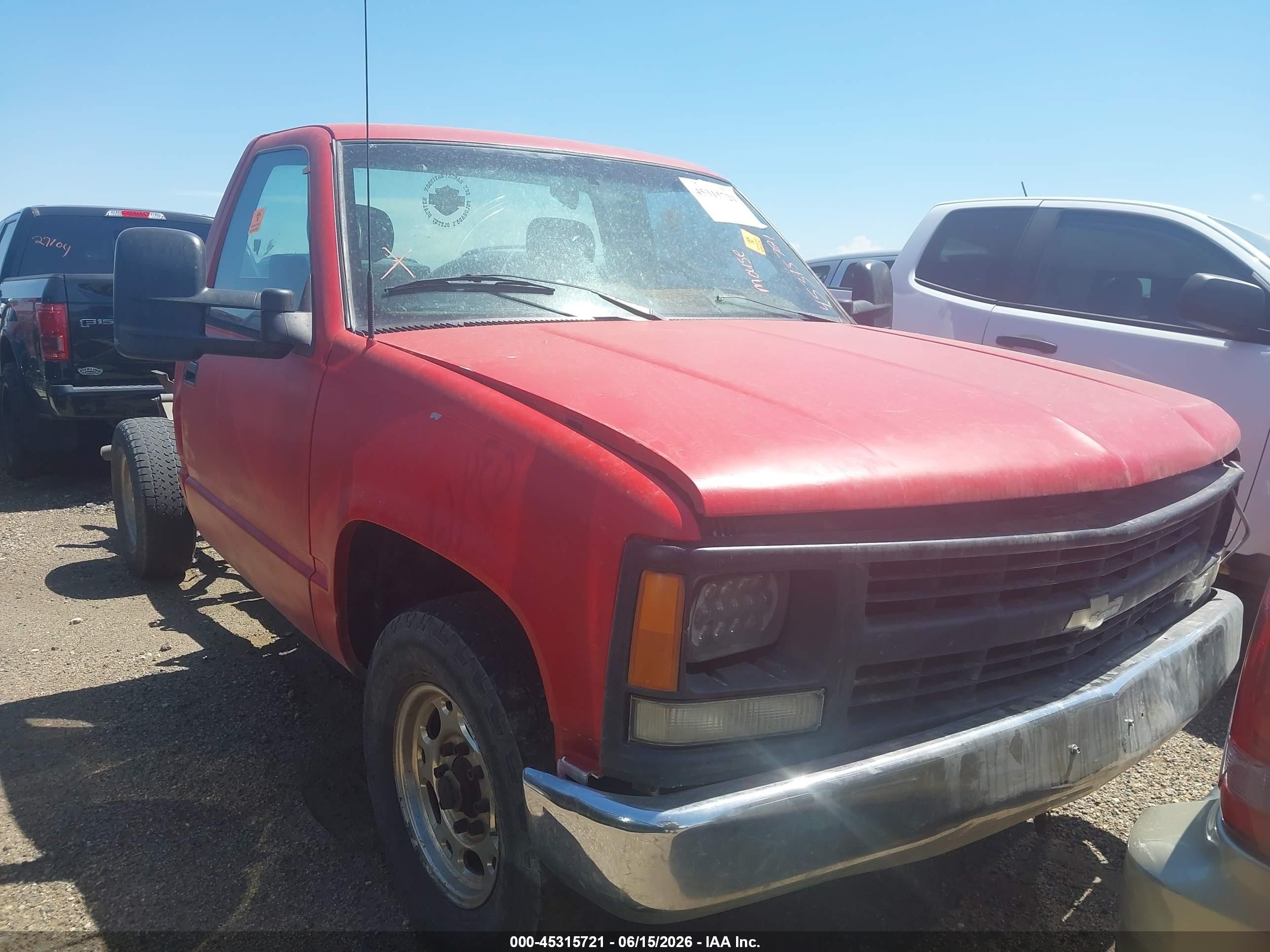 1995 Chevrolet Gmt-400 C2500 Red vin: 1GCGC24K9SE177360
