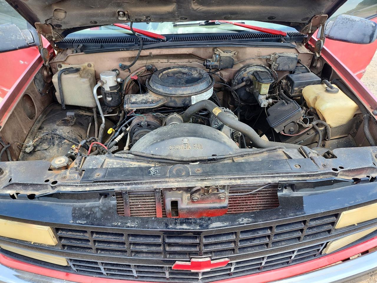 1995 Chevrolet Gmt-400 C2500 Red vin: 1GCGC24K9SZ261946