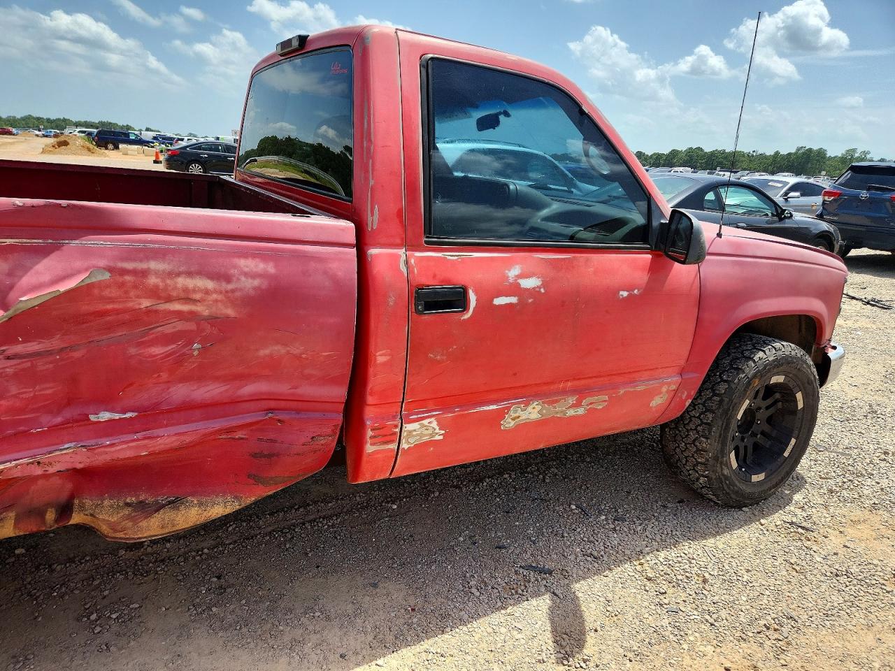 1995 Chevrolet Gmt-400 C2500 Red vin: 1GCGC24K9SZ261946