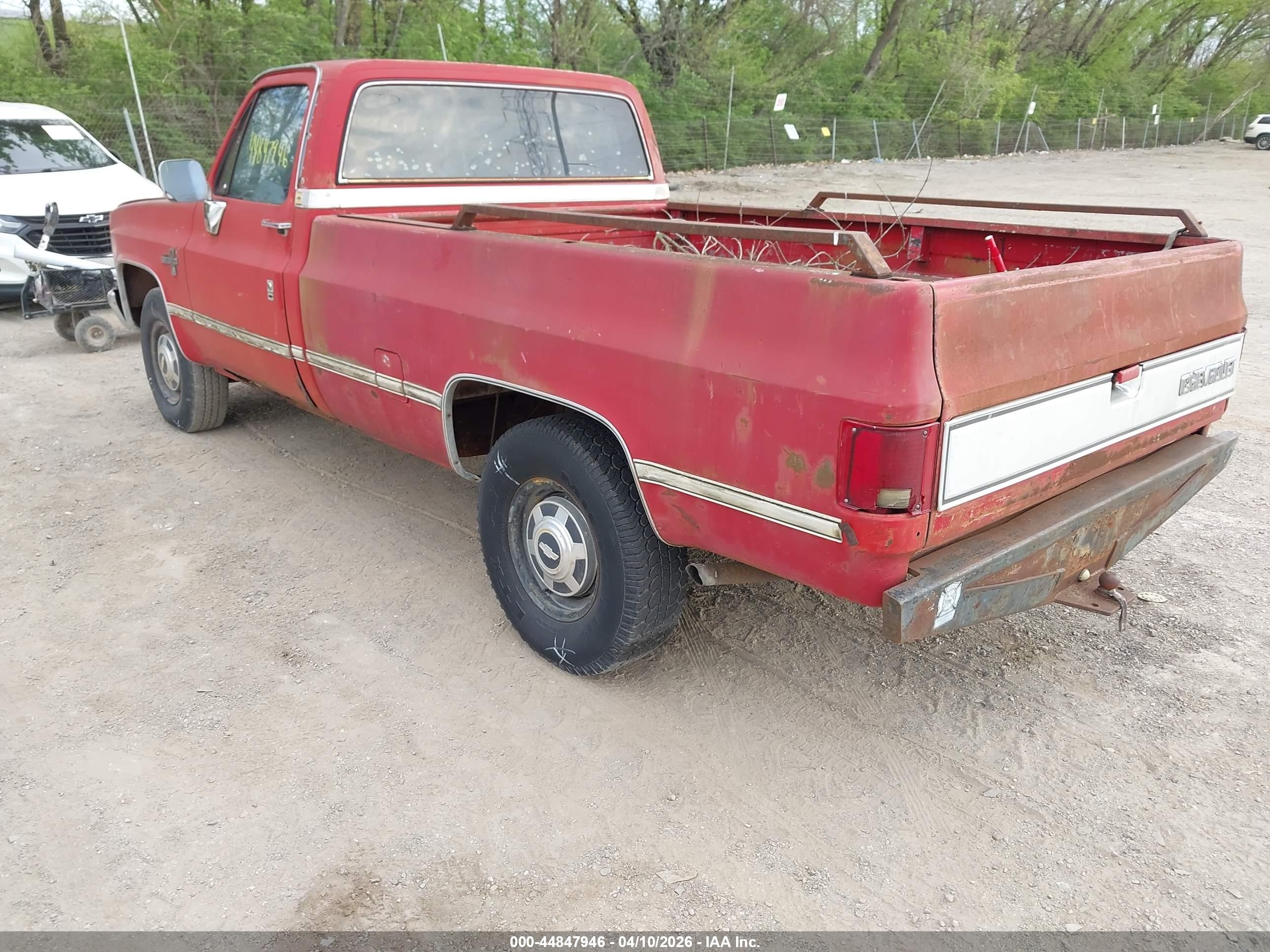 1985 Chevrolet C20   Красный vin: 1GCGC24M0FS182441