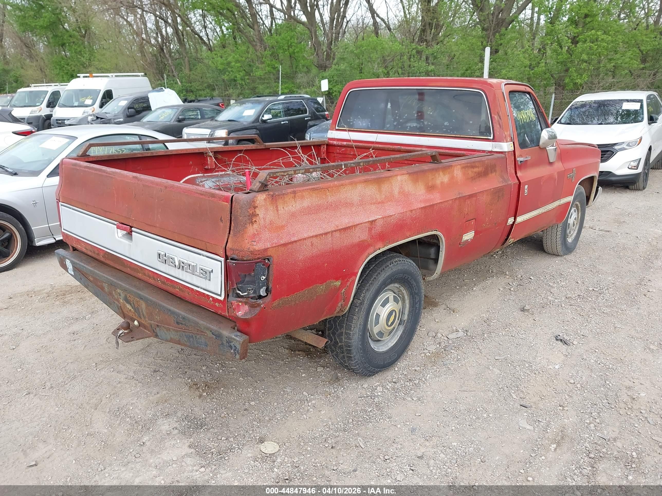 1985 Chevrolet C20   Красный vin: 1GCGC24M0FS182441