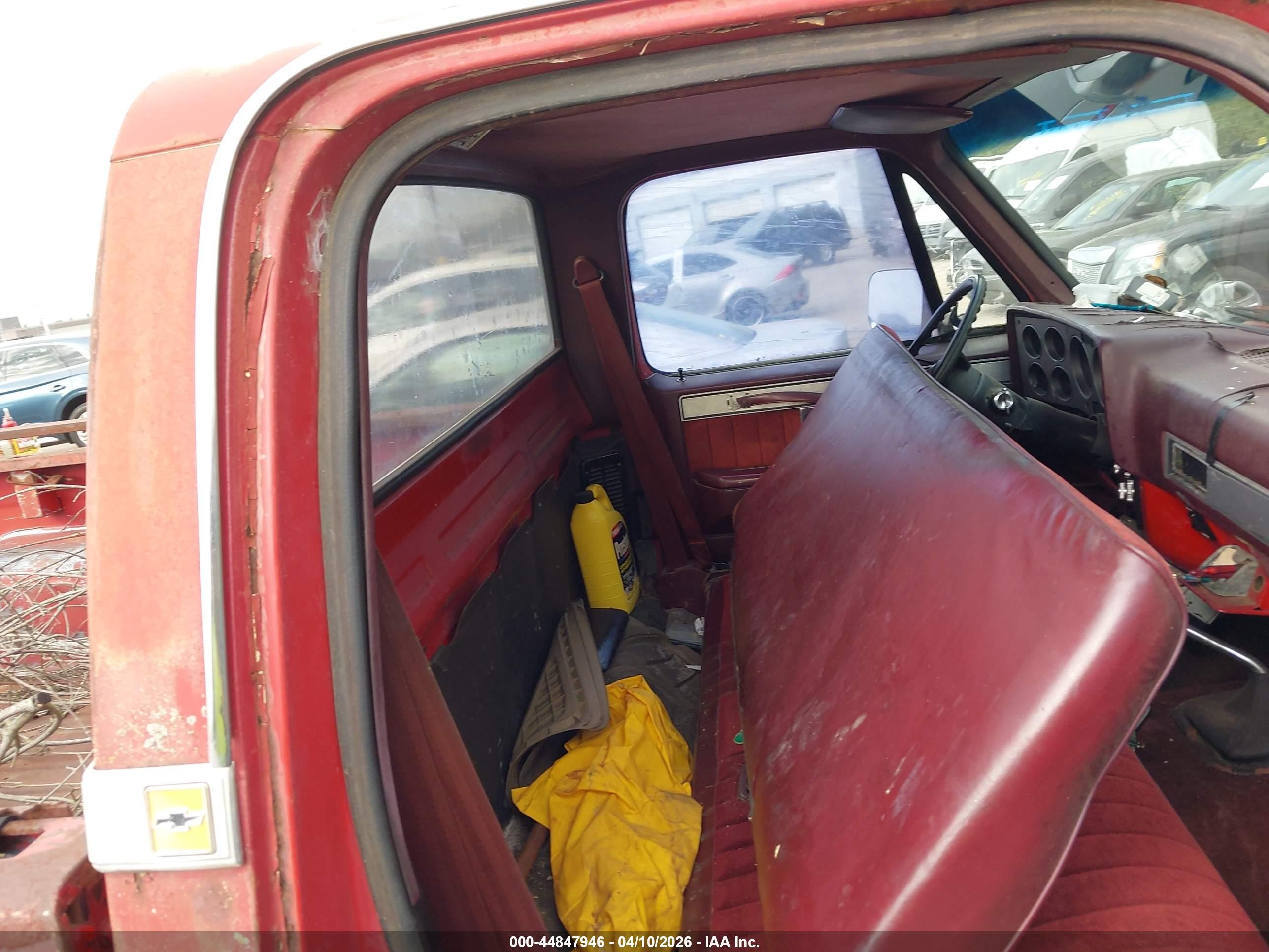 1985 Chevrolet C20   Красный vin: 1GCGC24M0FS182441