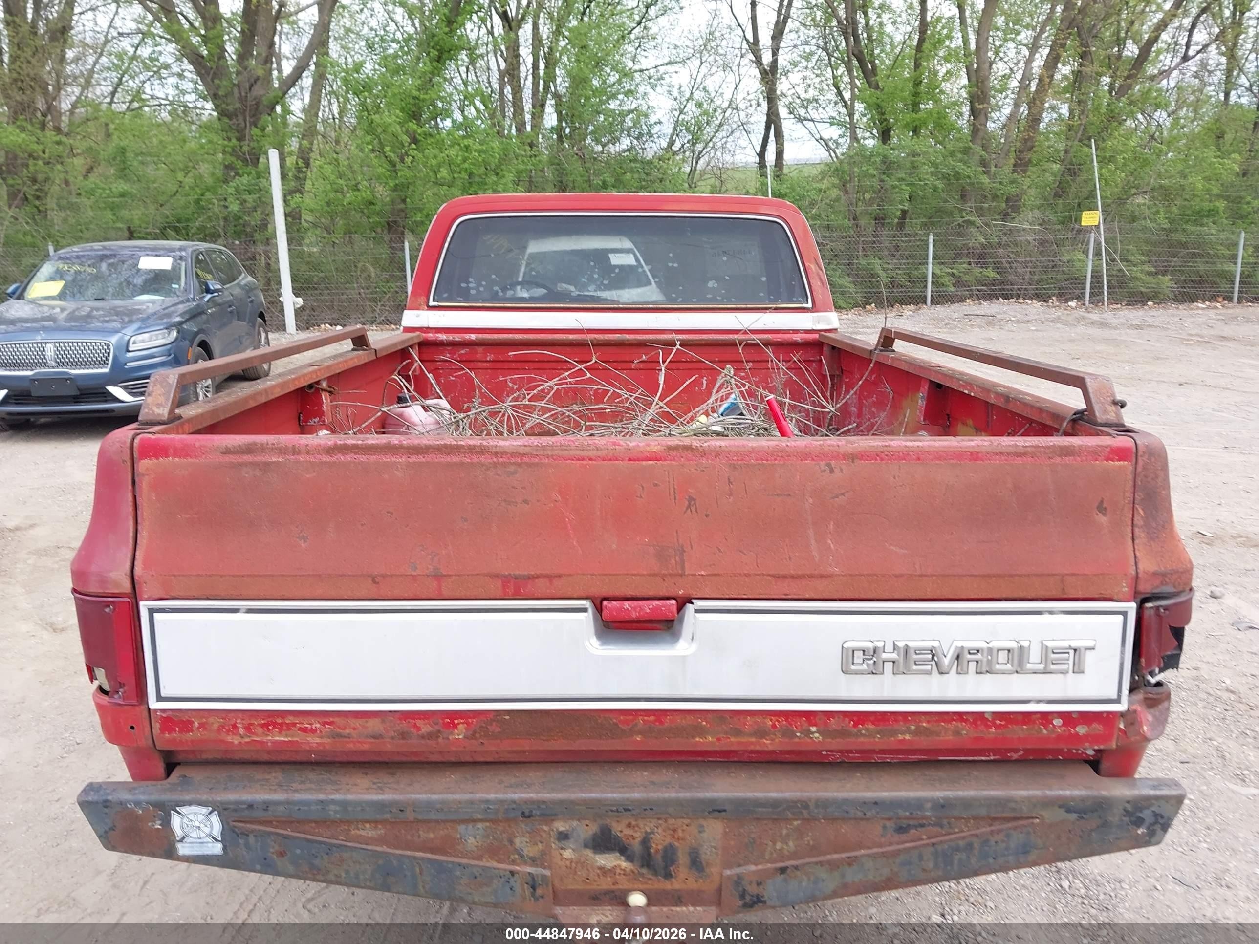 1985 Chevrolet C20   Красный vin: 1GCGC24M0FS182441