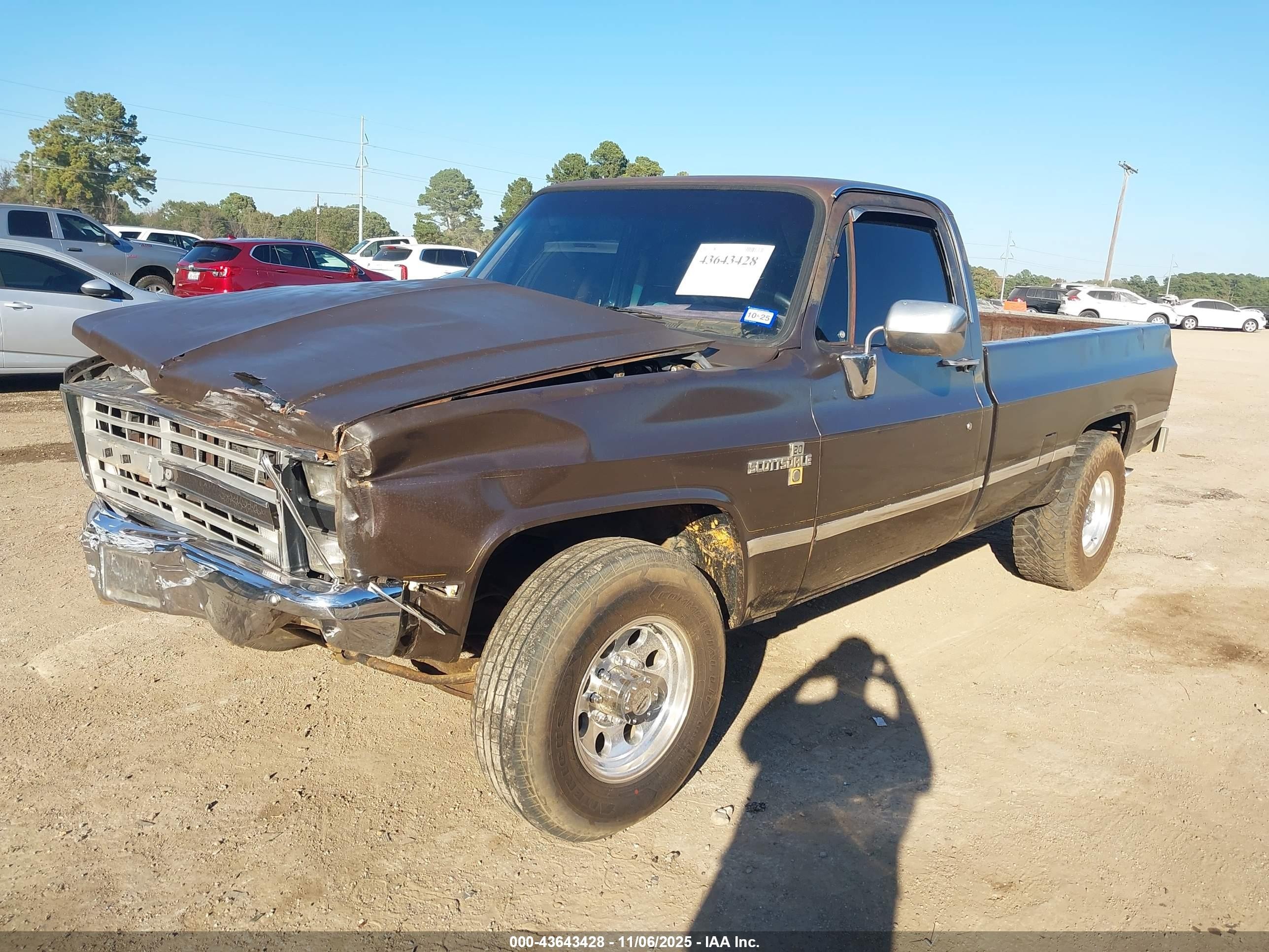 1985 Chevrolet C20   Коричневый vin: 1GCGC24M4FF436581