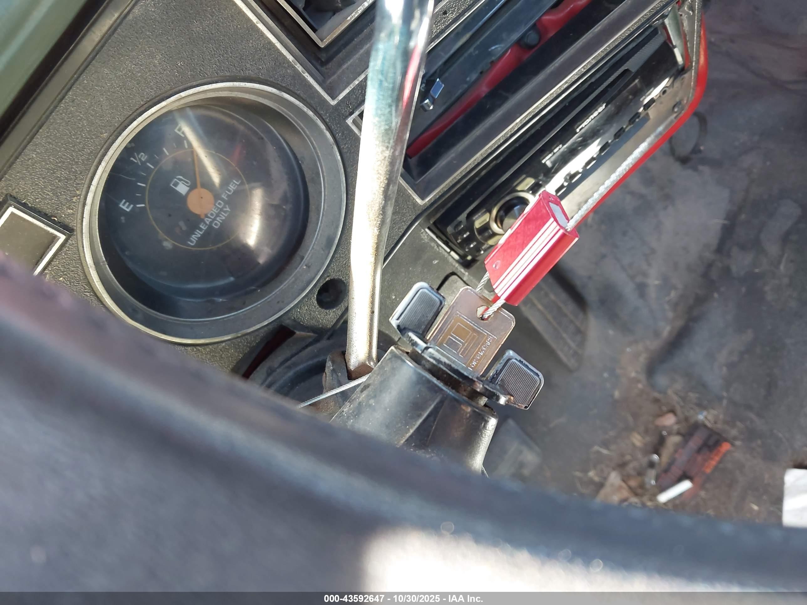1986 Chevrolet C20   Красный vin: 1GCGC24M6GF448555
