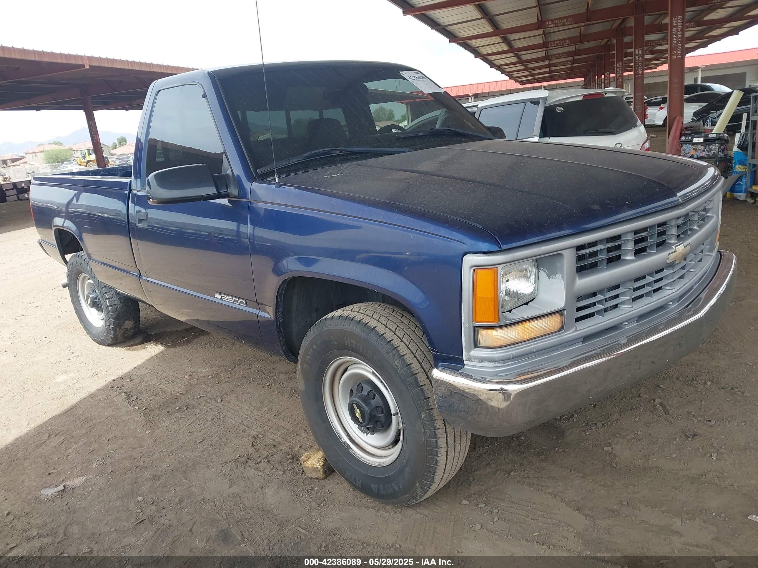 2000 Chevrolet Gmt-400   Blue vin: 1GCGC24R1YR112498