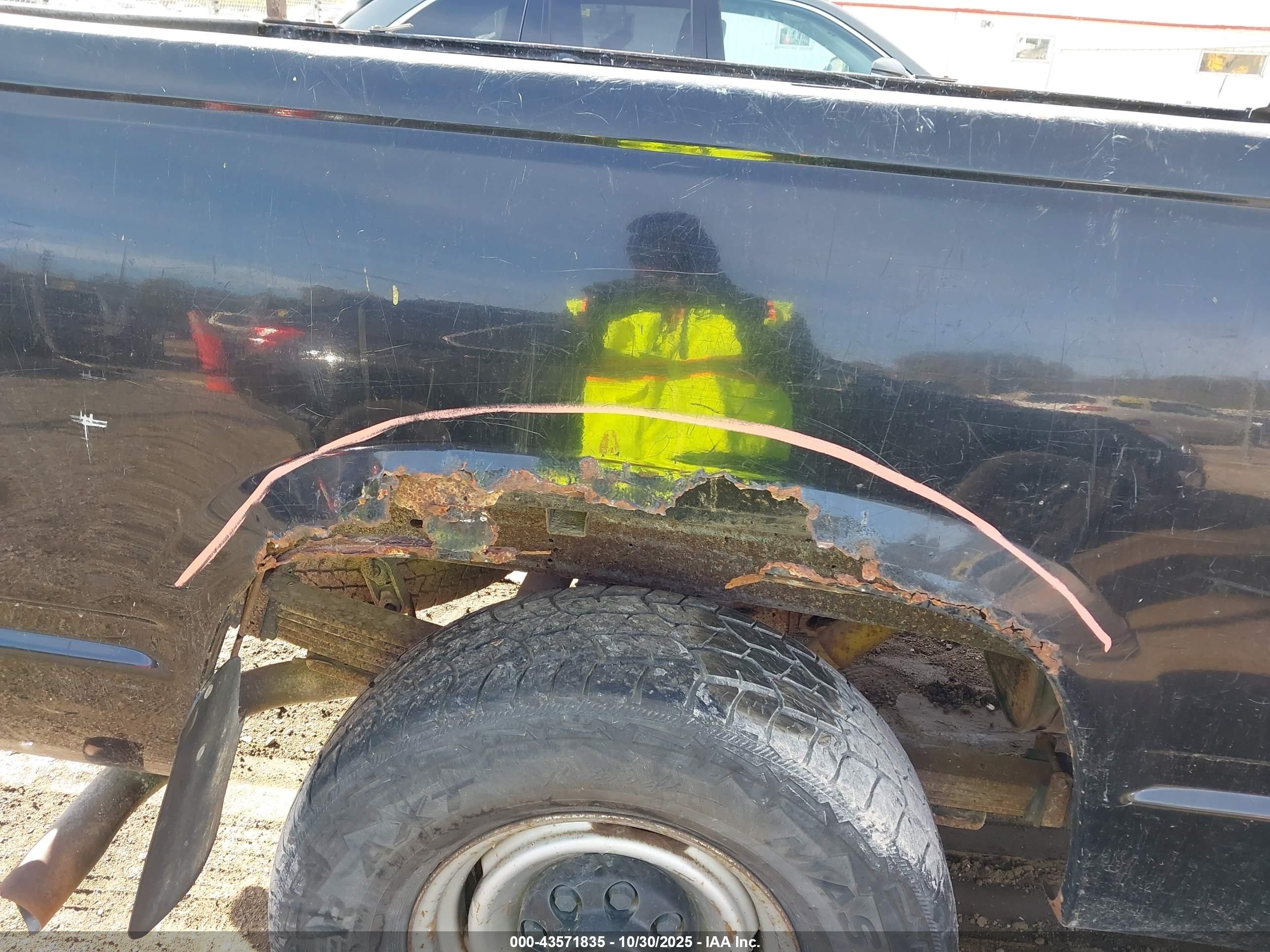 2000 Chevrolet C2500   Black vin: 1GCGC24R4YR178236