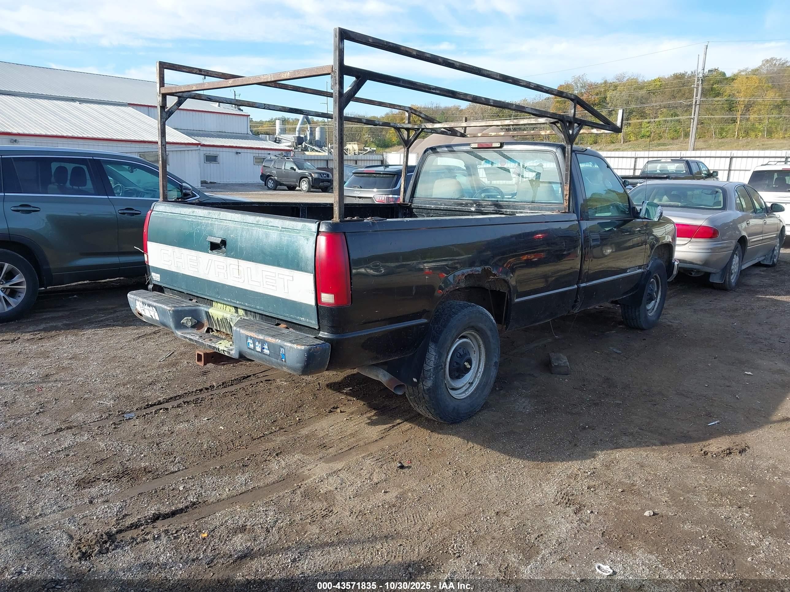 2000 Chevrolet C2500   Black vin: 1GCGC24R4YR178236