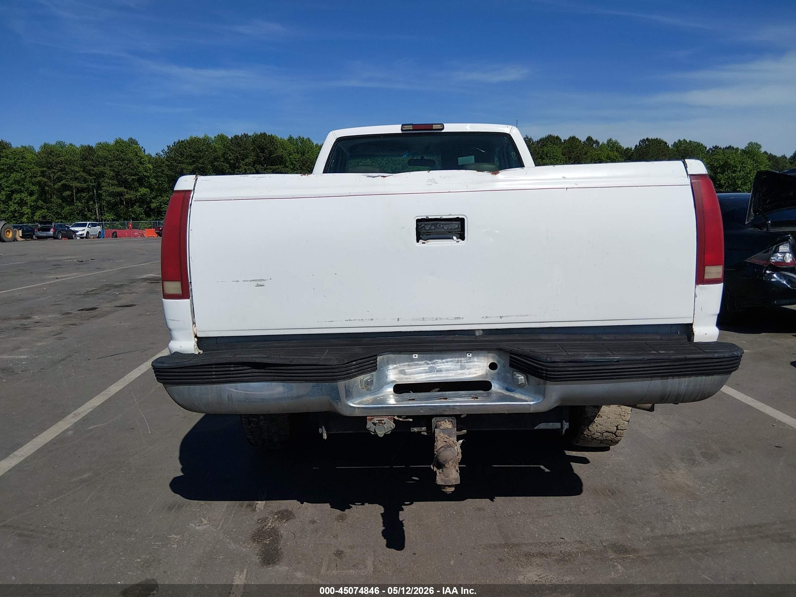 1996 Chevrolet Gmt-400 C2500 White vin: 1GCGC24R6TZ190770