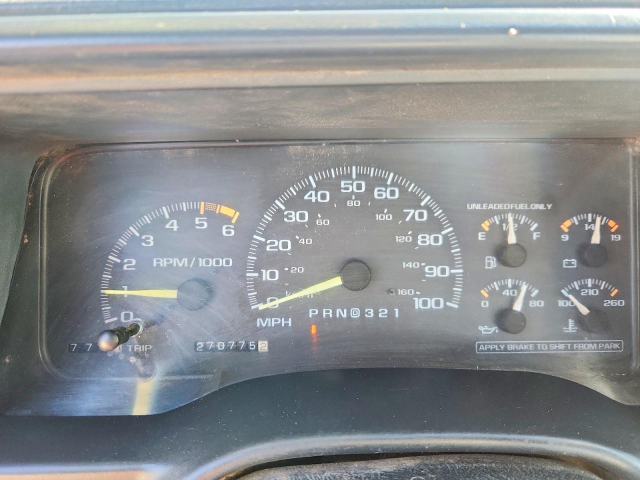 1996 Chevrolet Gmt-400 C2500 White vin: 1GCGC24R9TZ225009