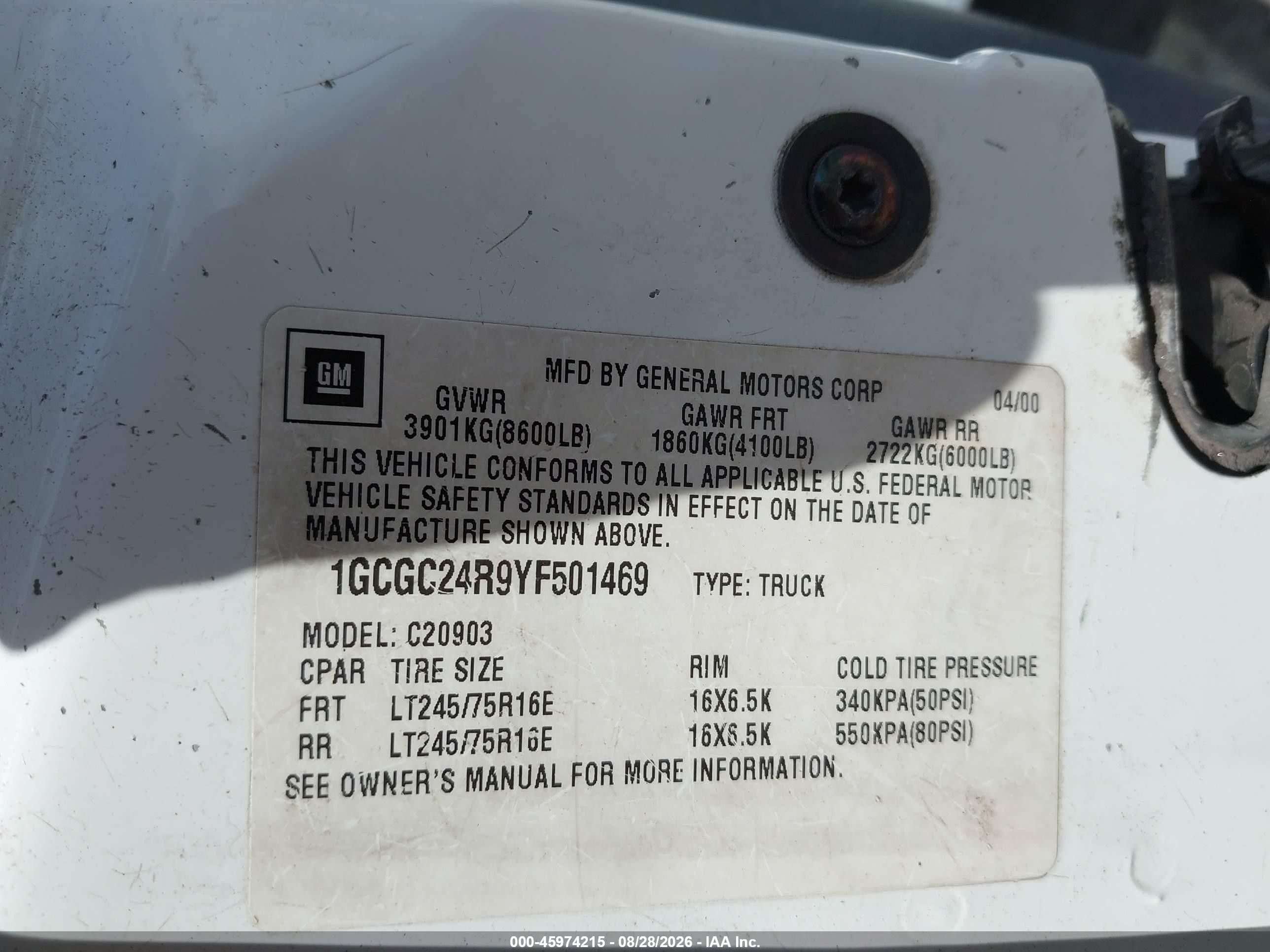 2000 Chevrolet C2500   White vin: 1GCGC24R9YF501469